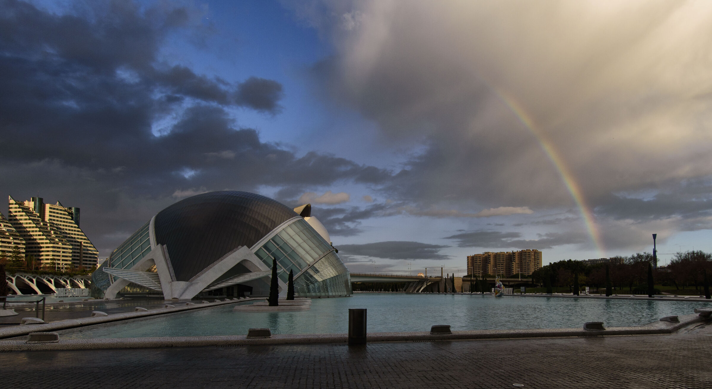 Hemisfèric and rainbow