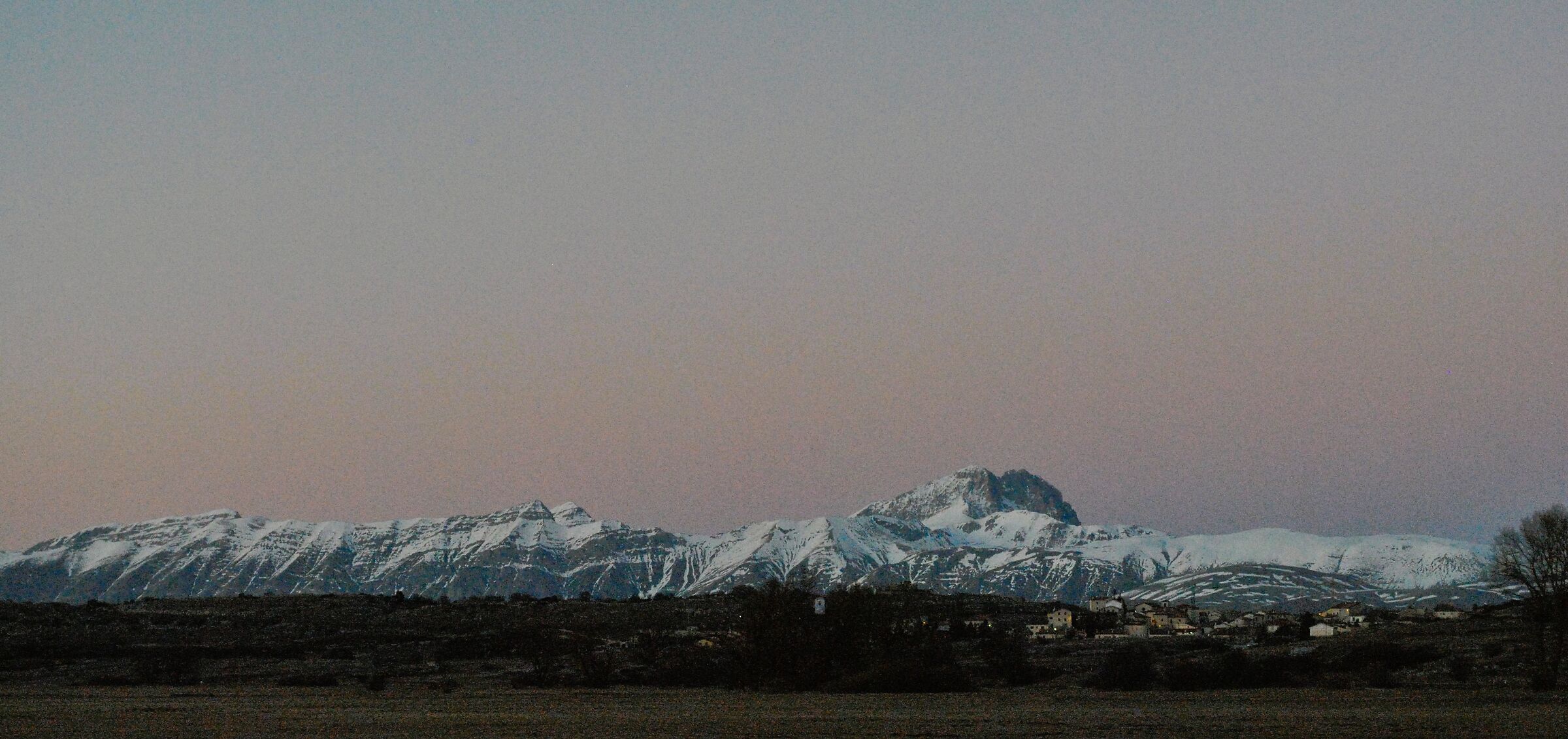Catena del Gran Sasso d'Italia dall'Altipiano Rocche