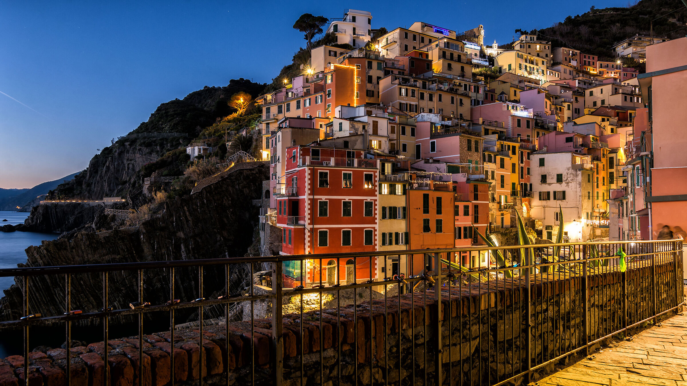 The wonder behind the railing