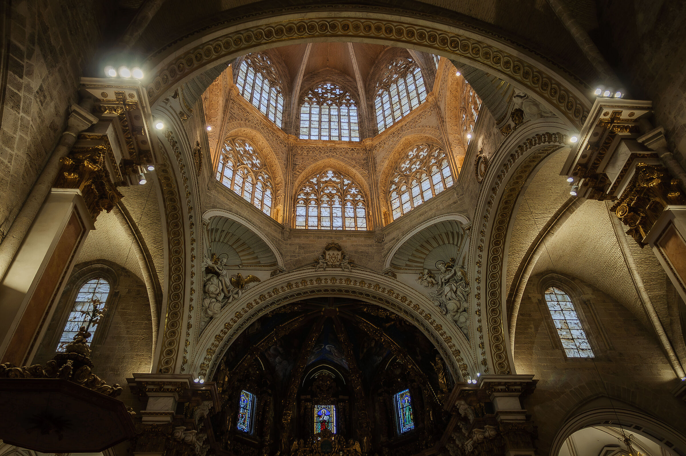 La Catedral del Santo Cáliz