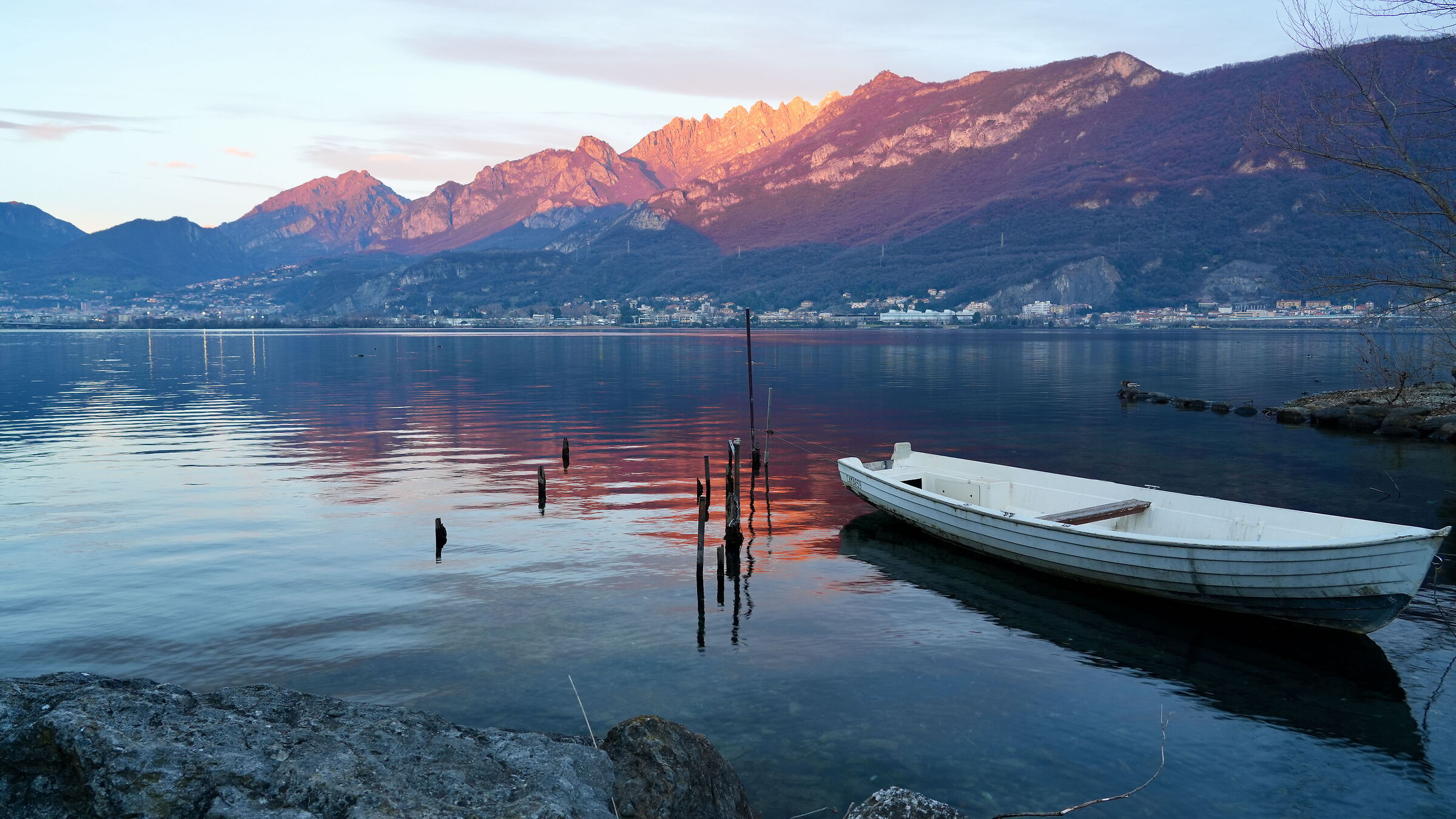Lake Garlate, mid-January sunset