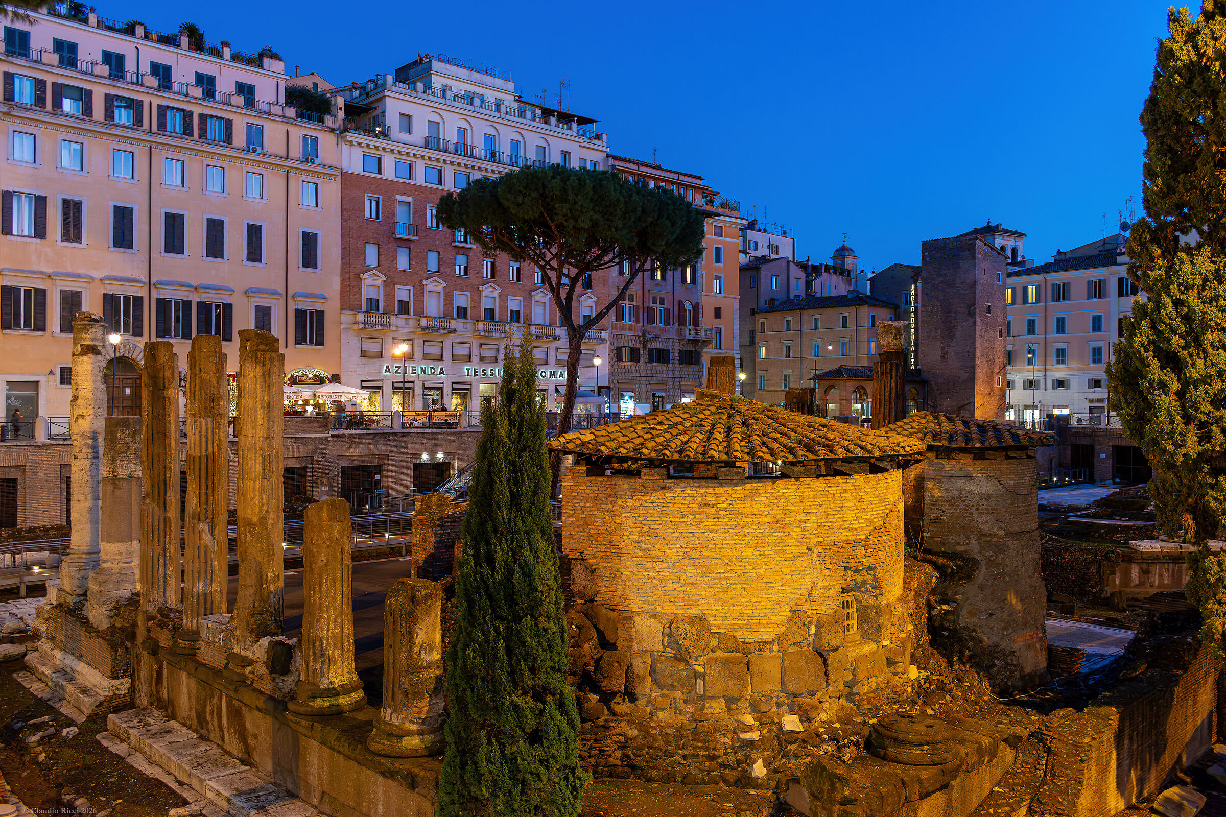 Largo di Torre Argentina