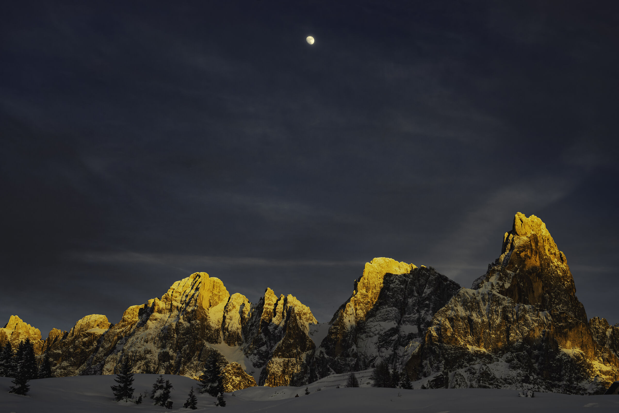 The Blades and the Moon