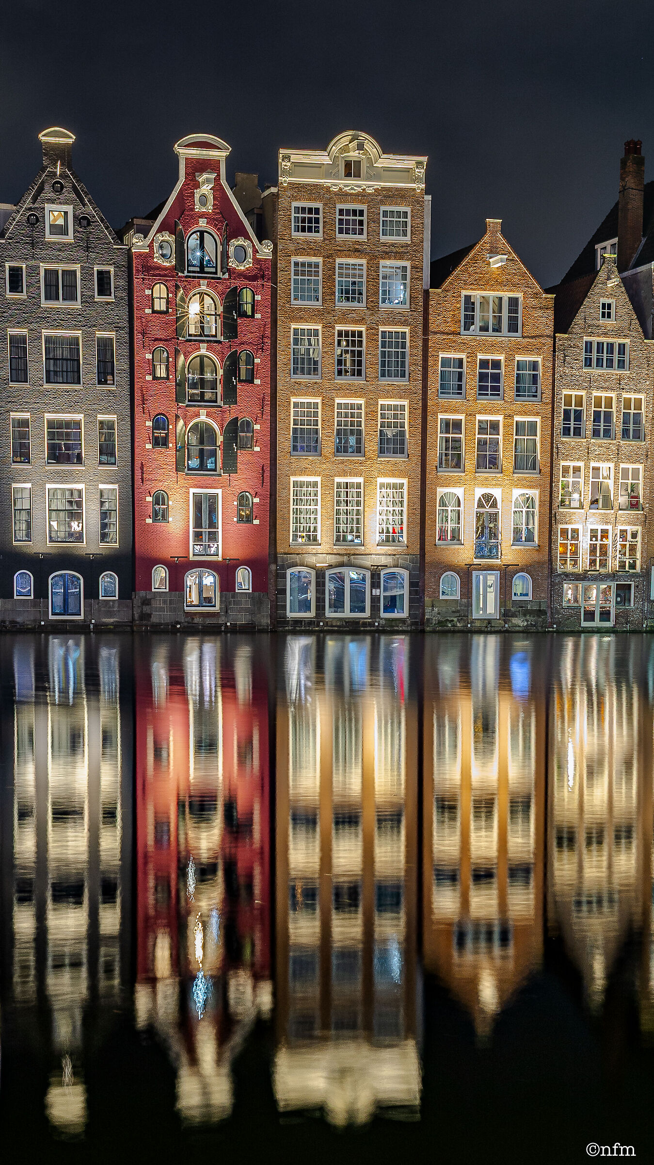 Leave a light On (Amsterdam)