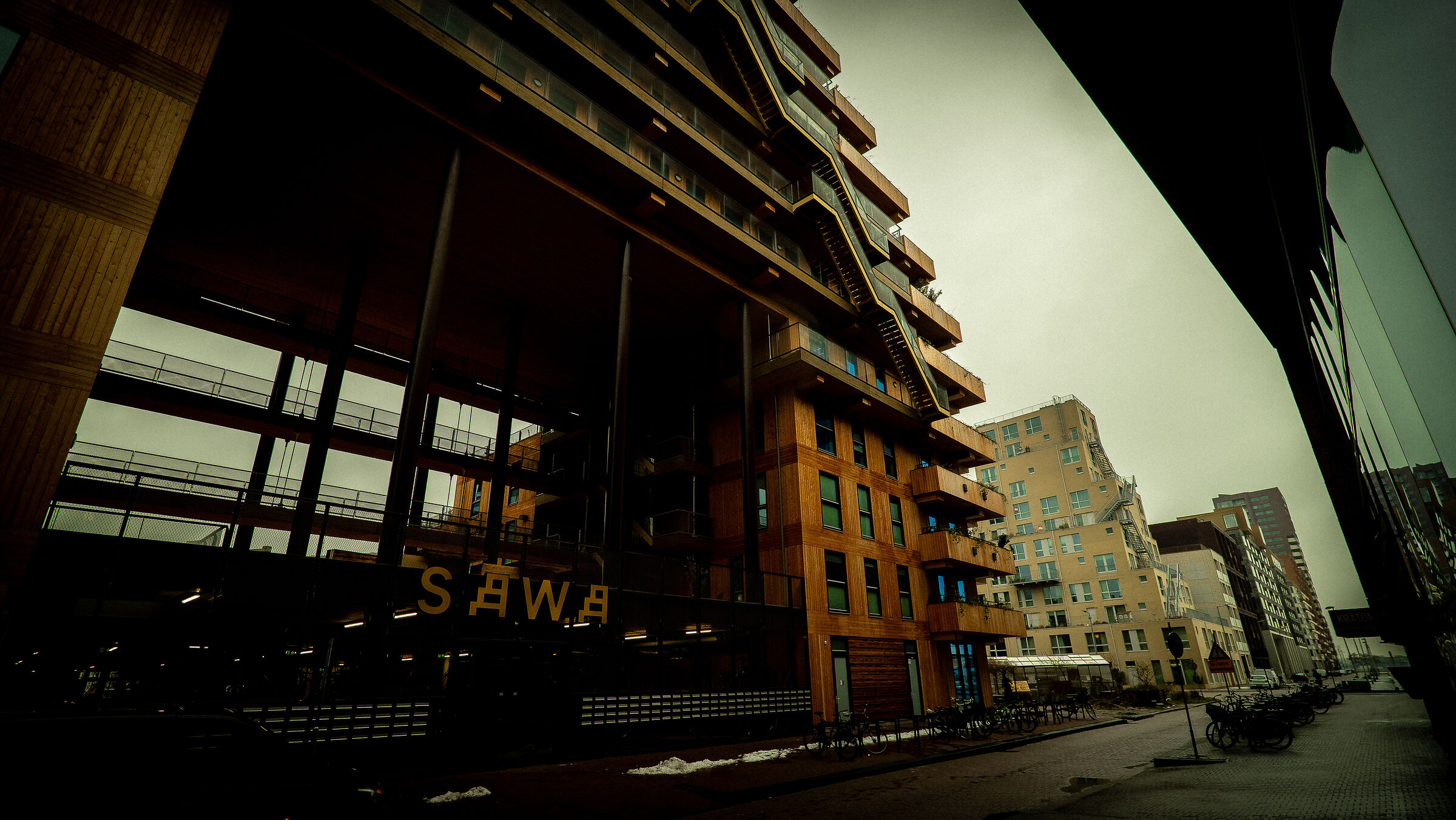 Un edificio iconico di 13 piani, è il primo edificio