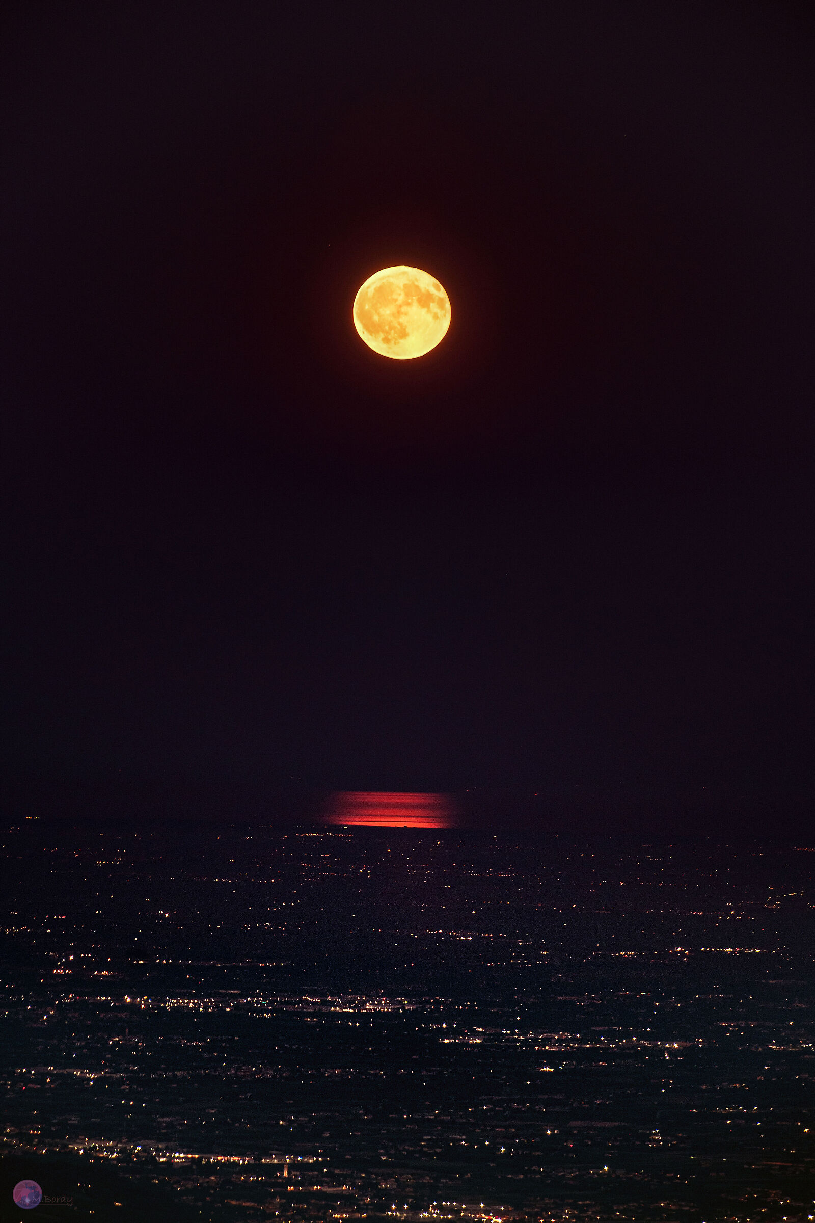 Luna in laguna
