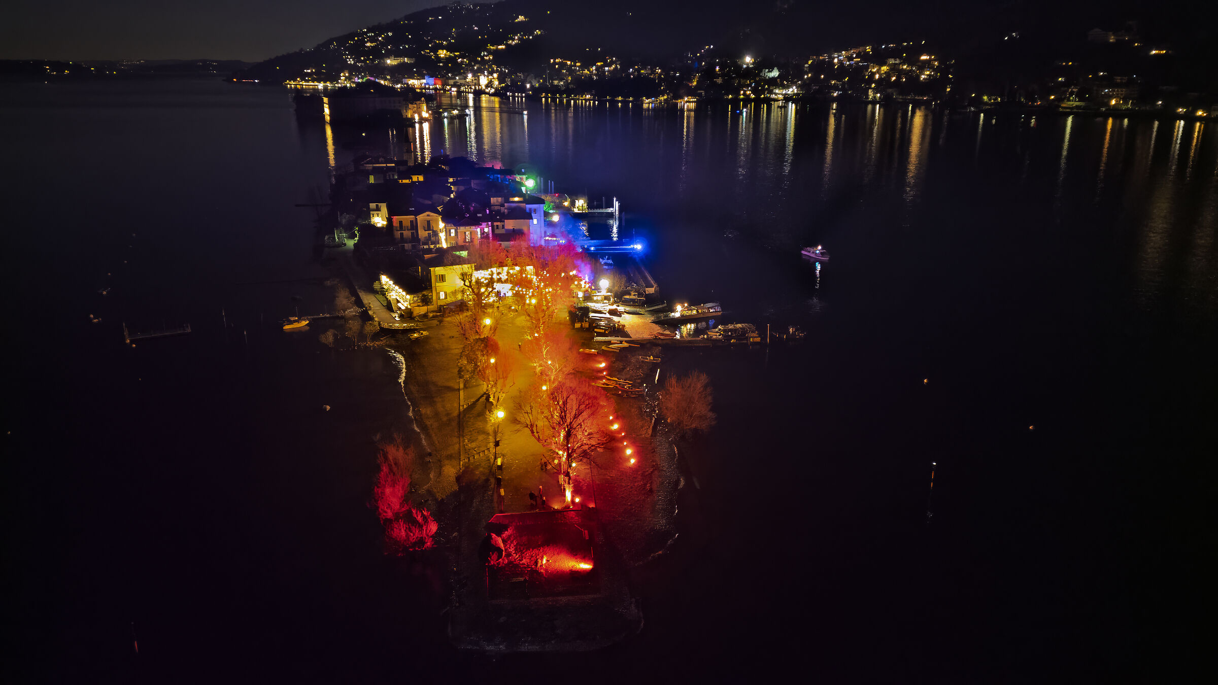 Luci di Natale all'isola dei pescatori