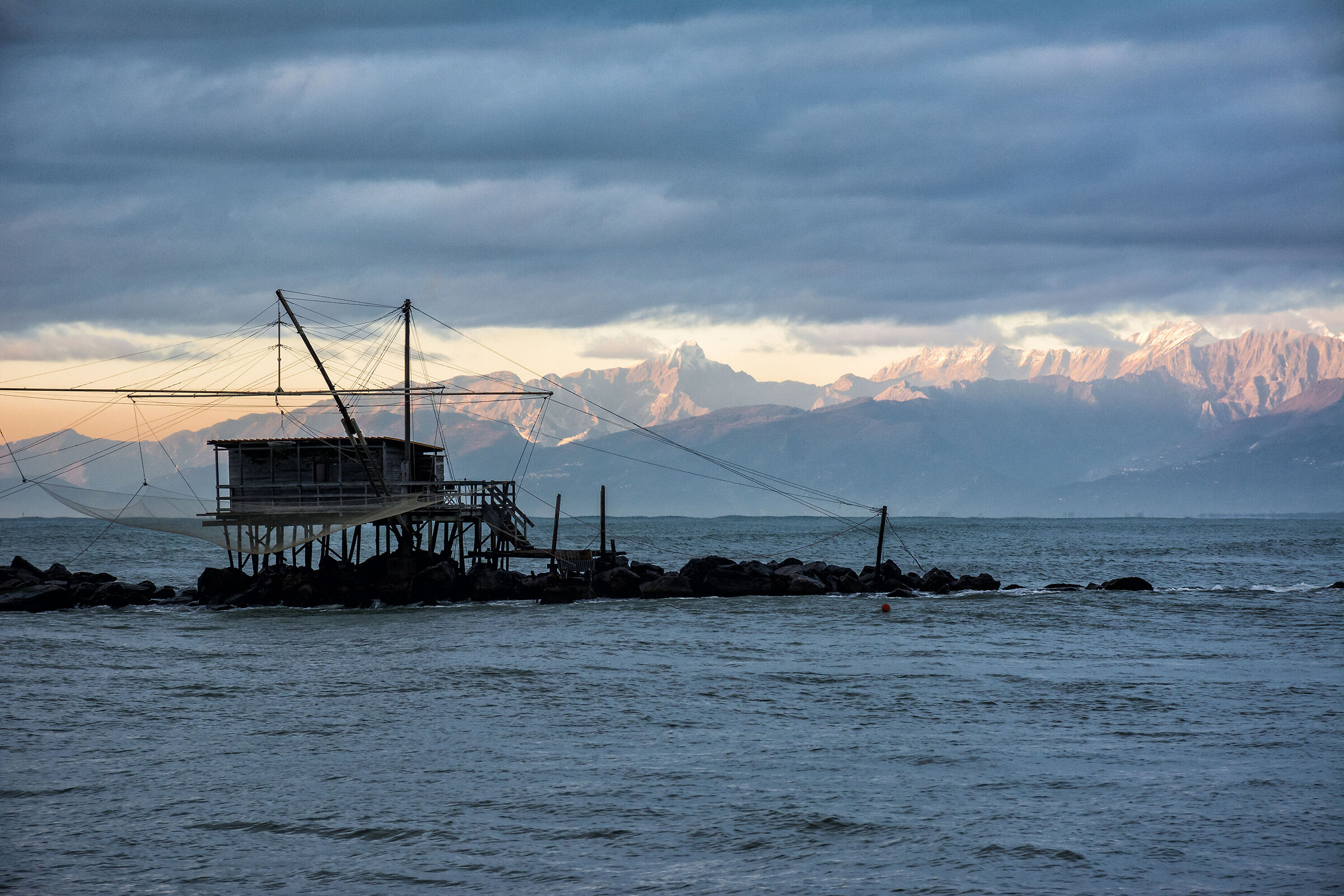The Retone and the Apuan Alps