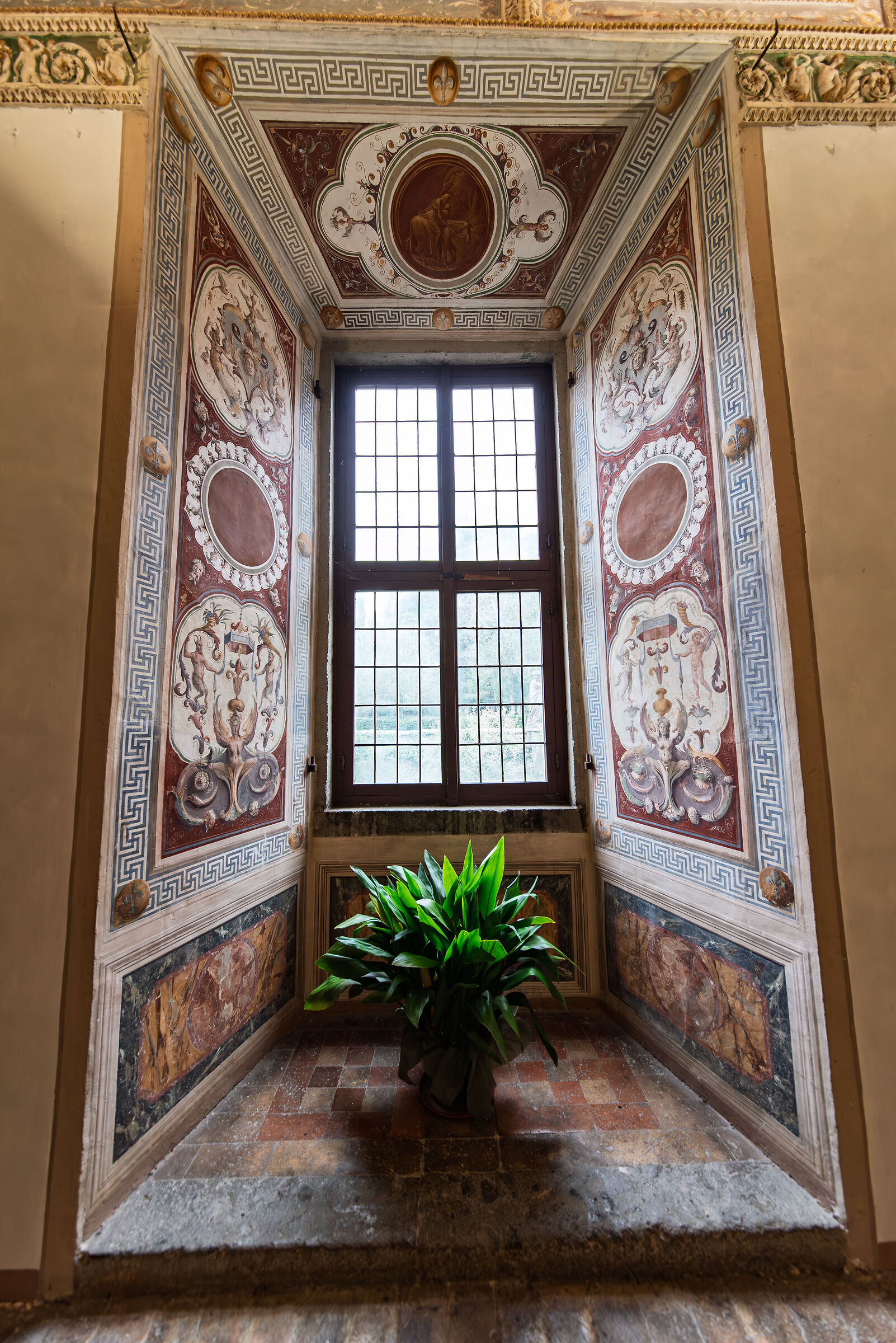 Finestra sul cortile dorato