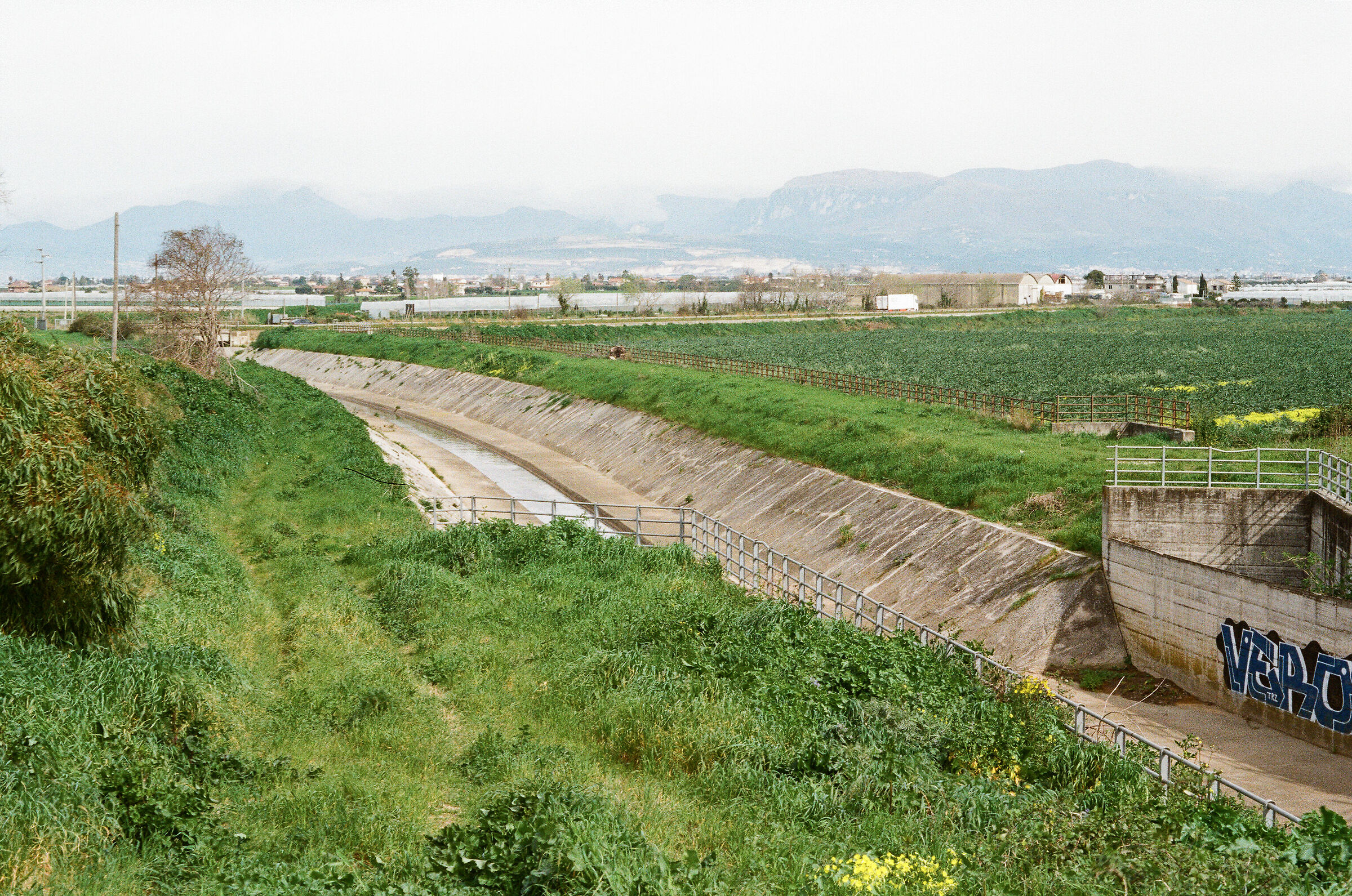 Riva destra del fiume - 2