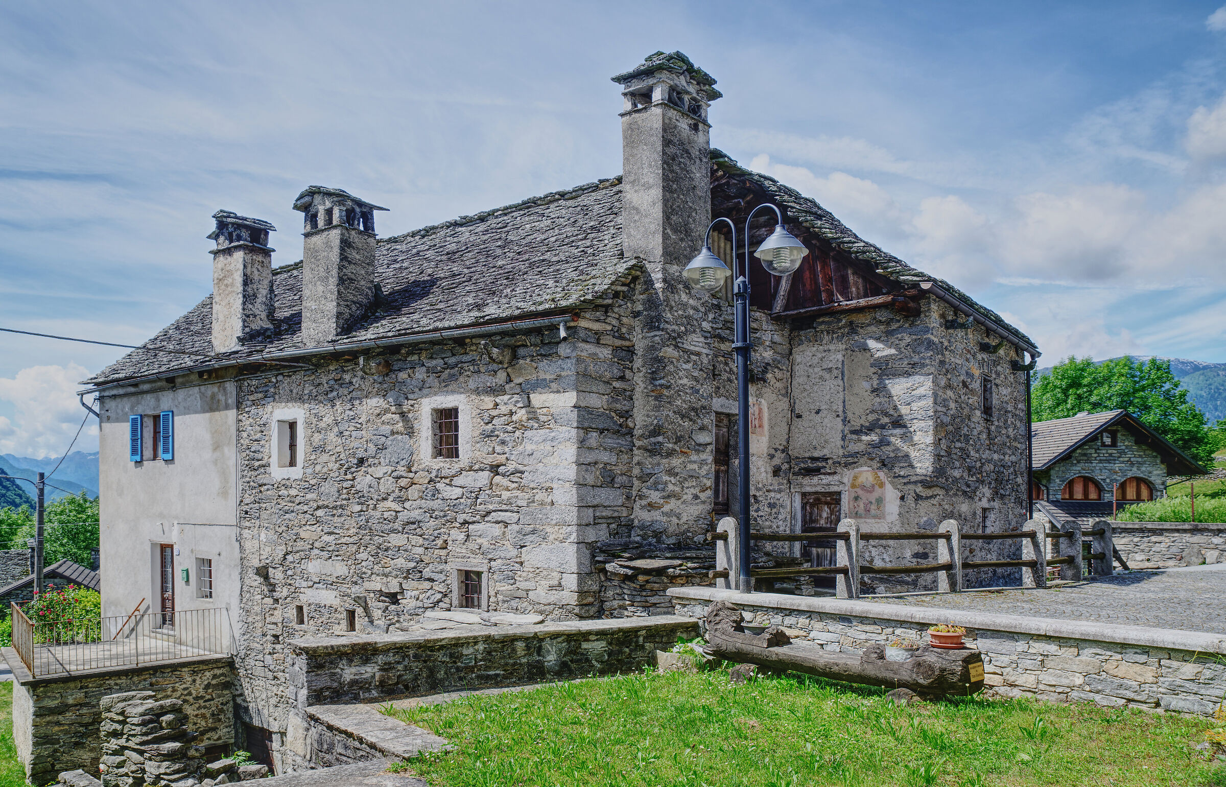Val d'Ossola-le frazioni di Montecrestese