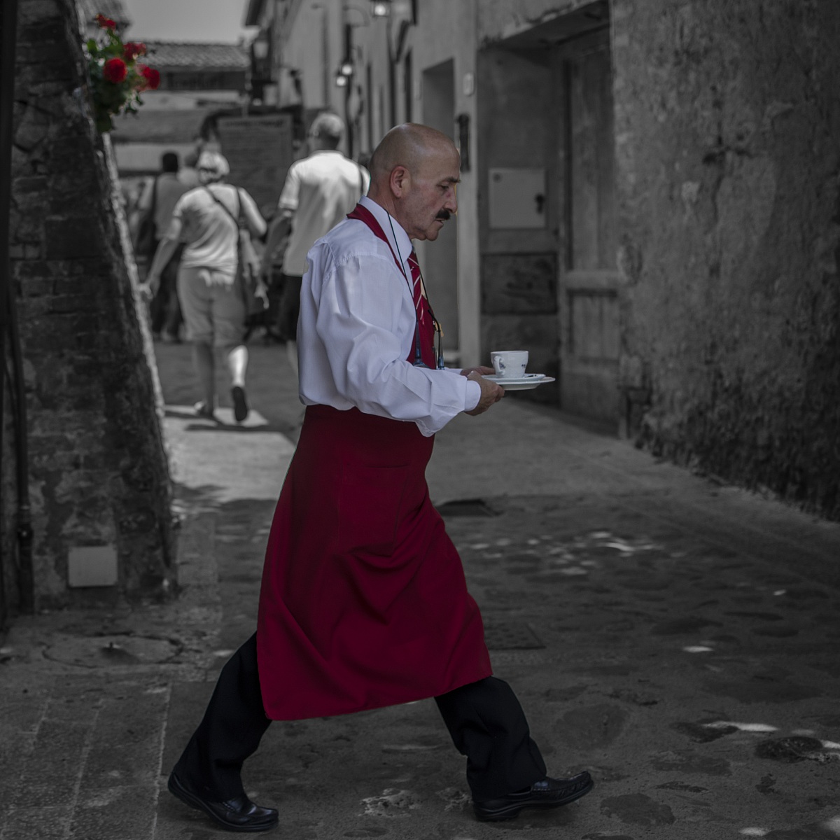 Waiter in Monteriggioni