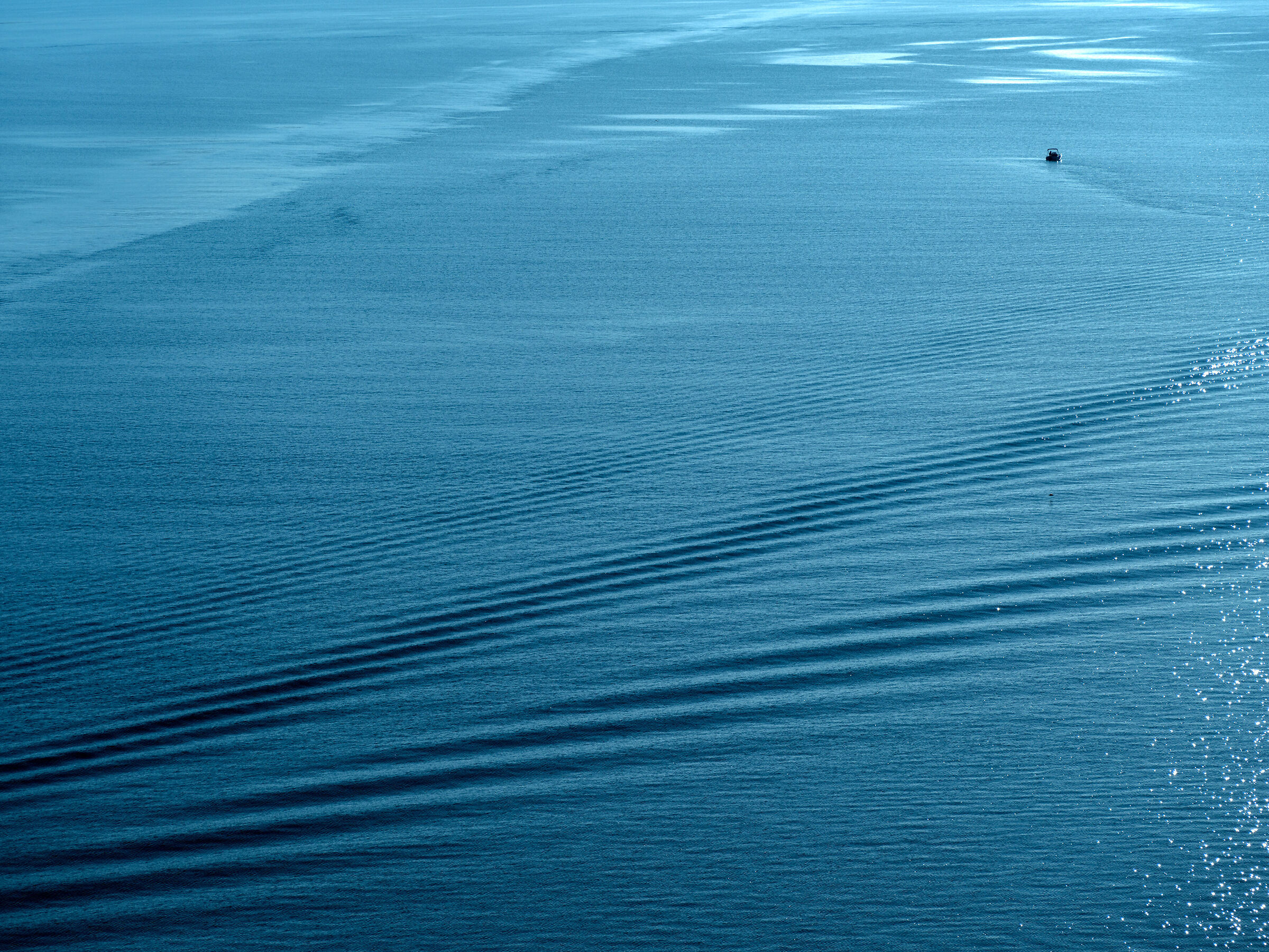 Minimal water n.25