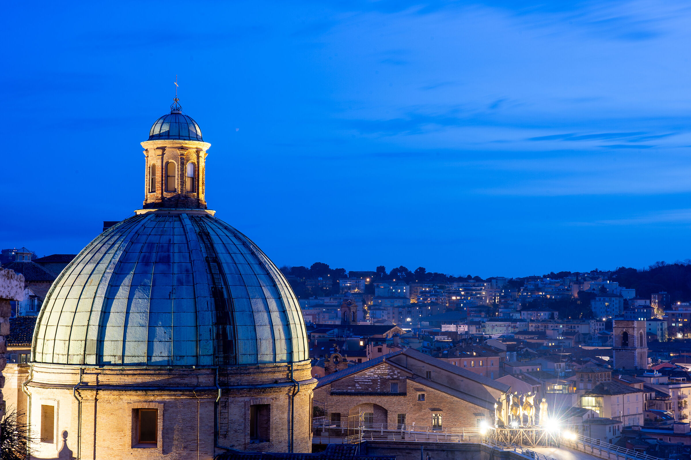 L'ora blu Ancona