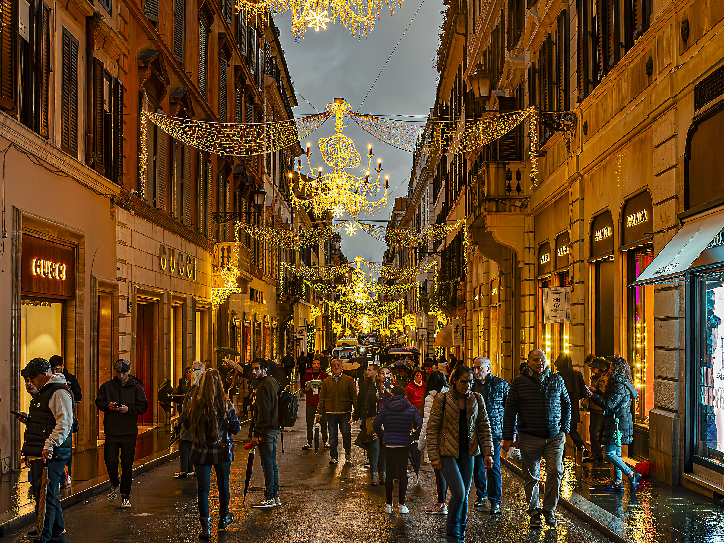 Via Condotti - Rome (Dec. 2019)