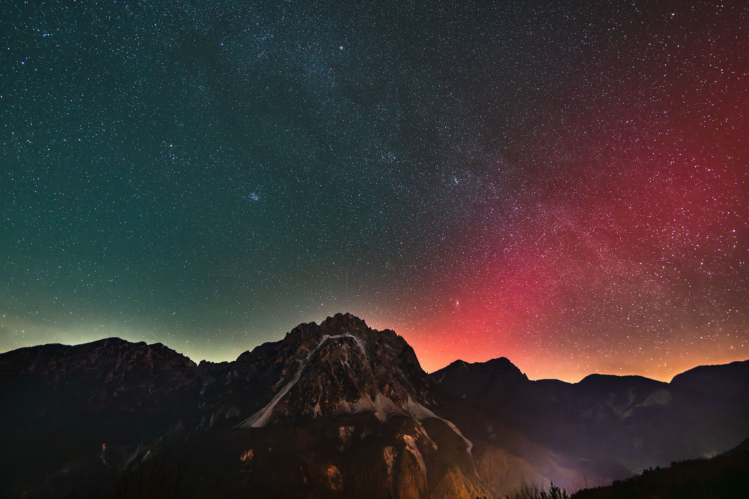Ancora uno scatto all'aurora sulle alpi Carniche