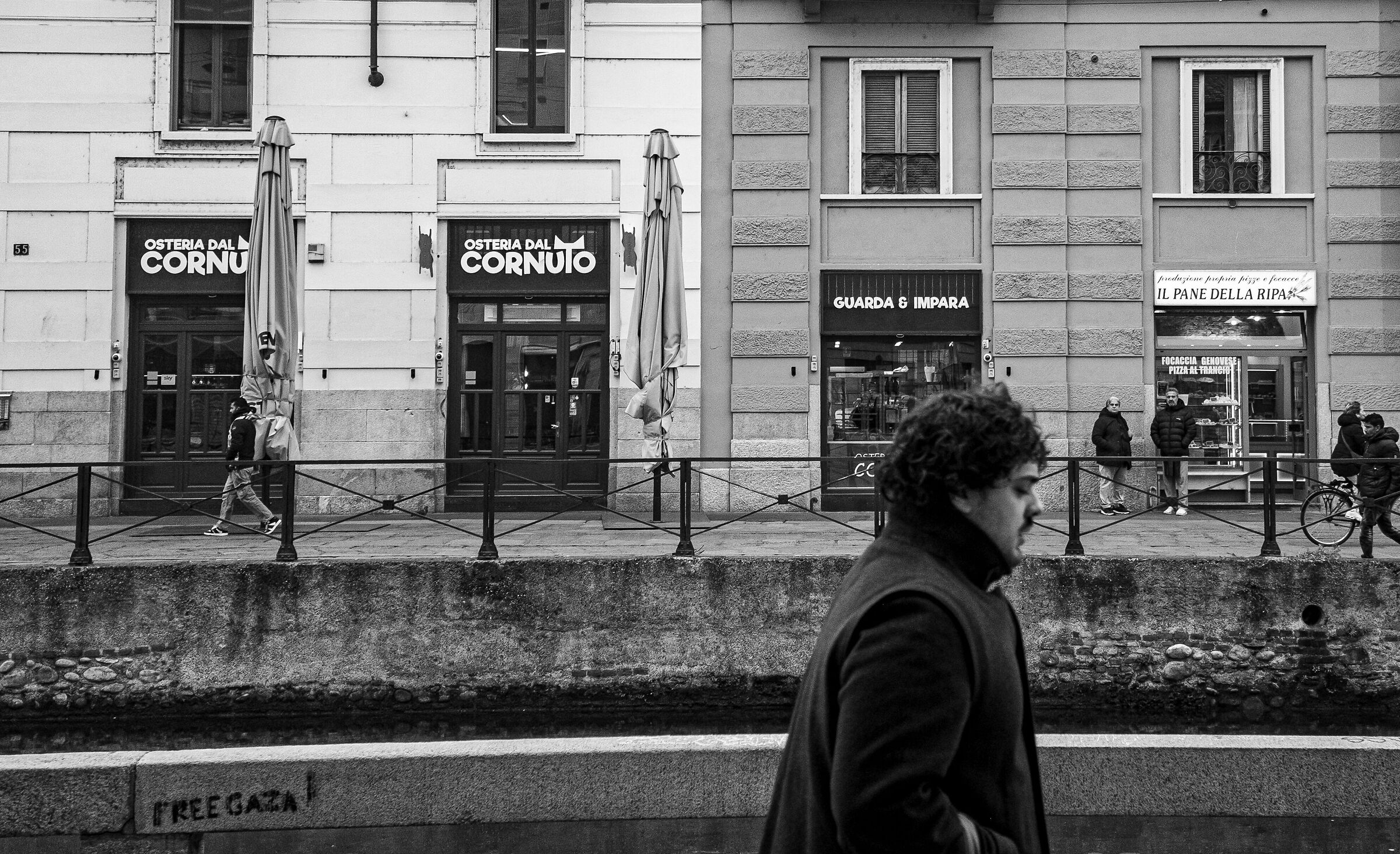 Street Milano, Naviglio grande