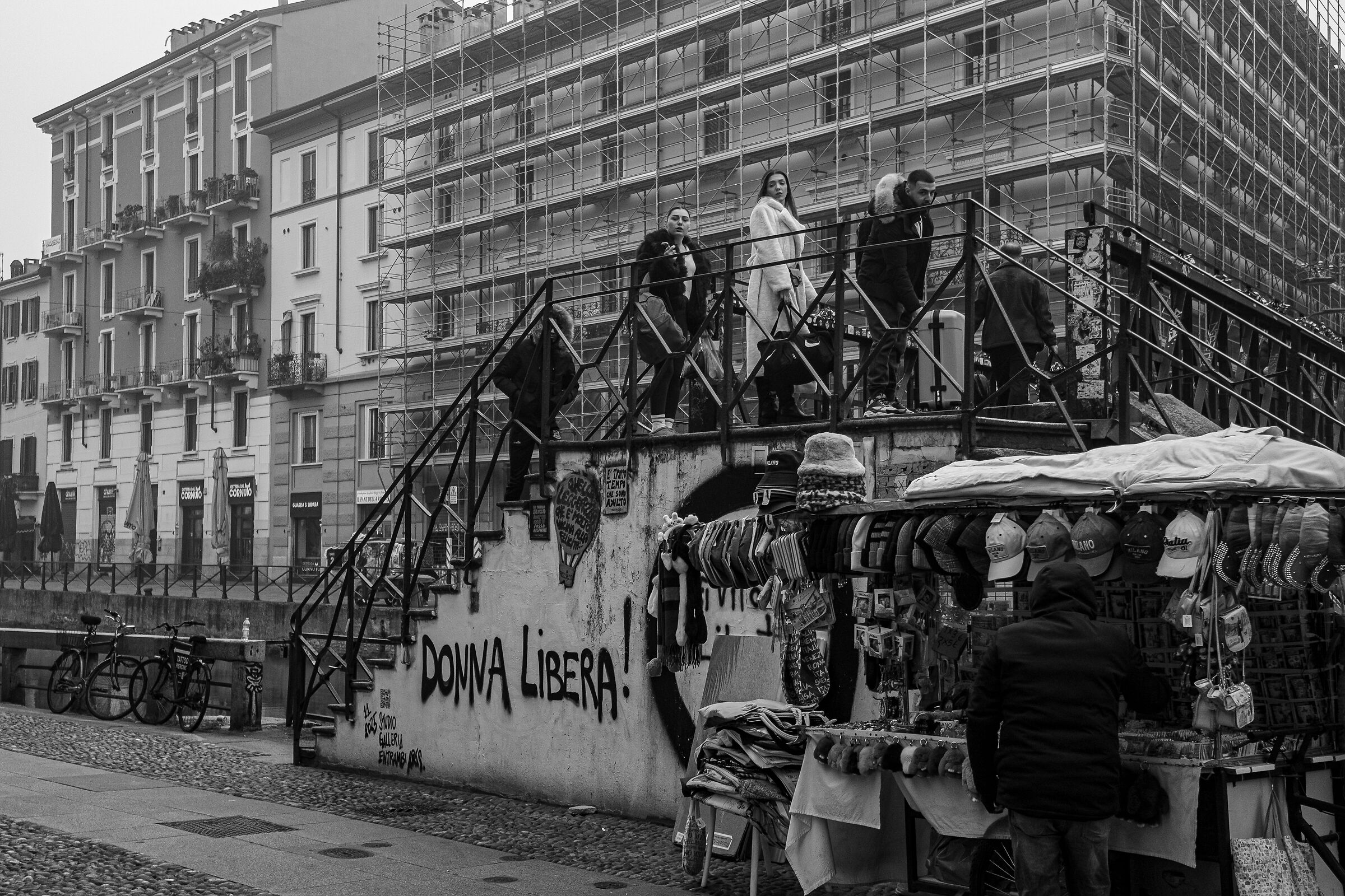 Street Milano, Naviglio grande