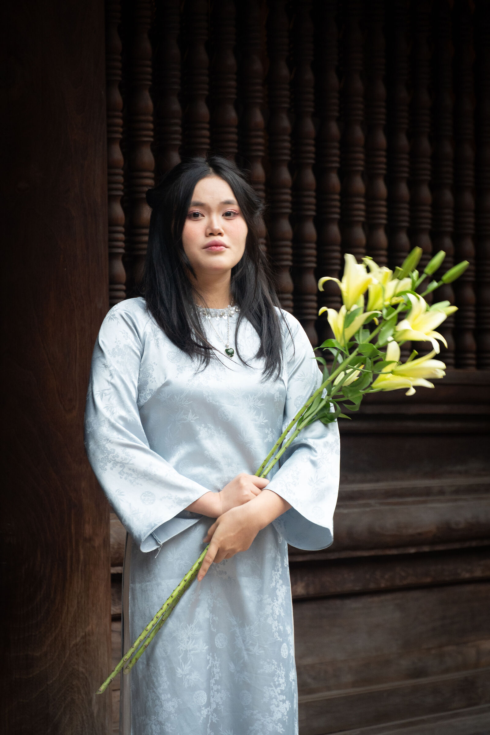 Vietnamese girl at the temple of literature 2