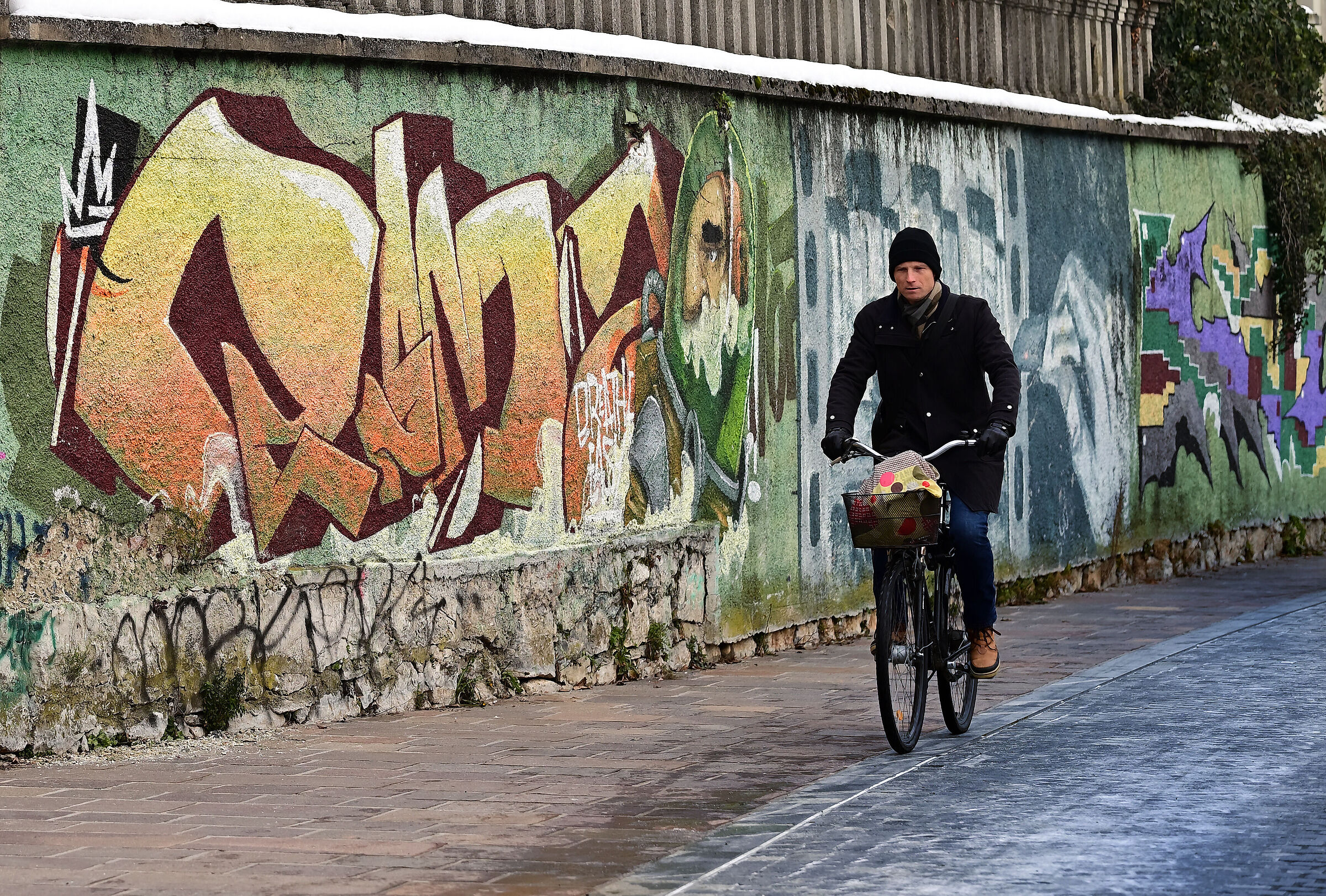 Ciclisti e graffiti - non protestare