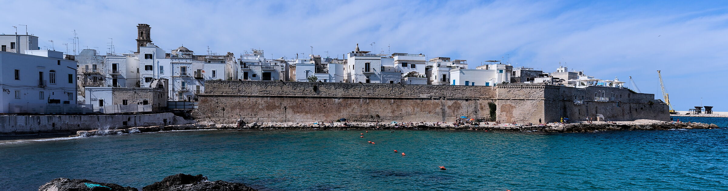 Monopoli and the sea