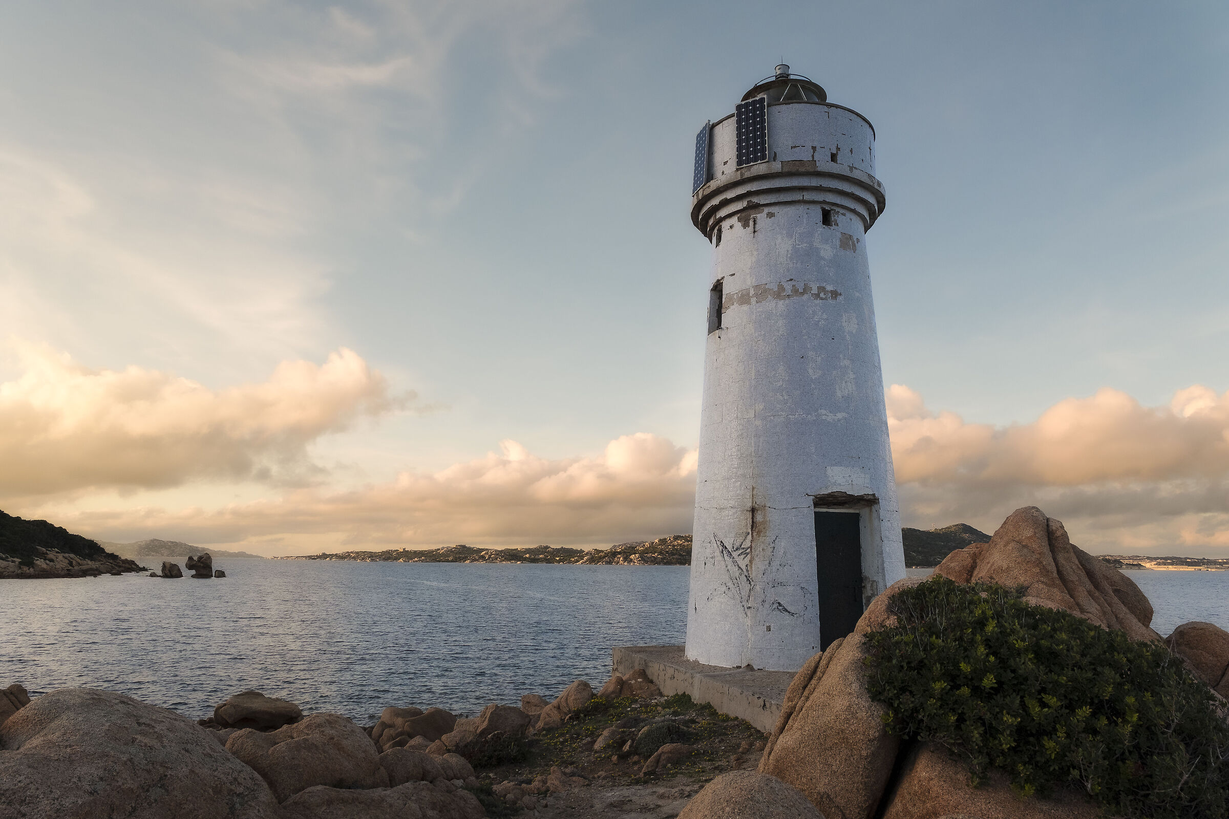 The Lighthouse in love with the ship that will never love hi...