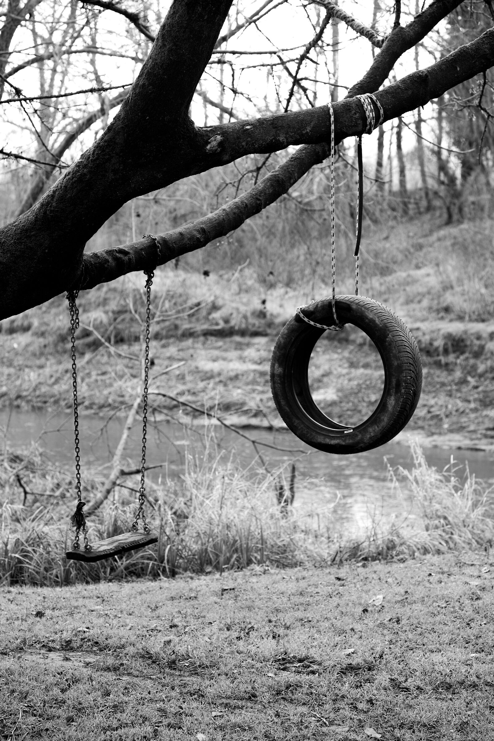 Parco giochi lungo il fiume