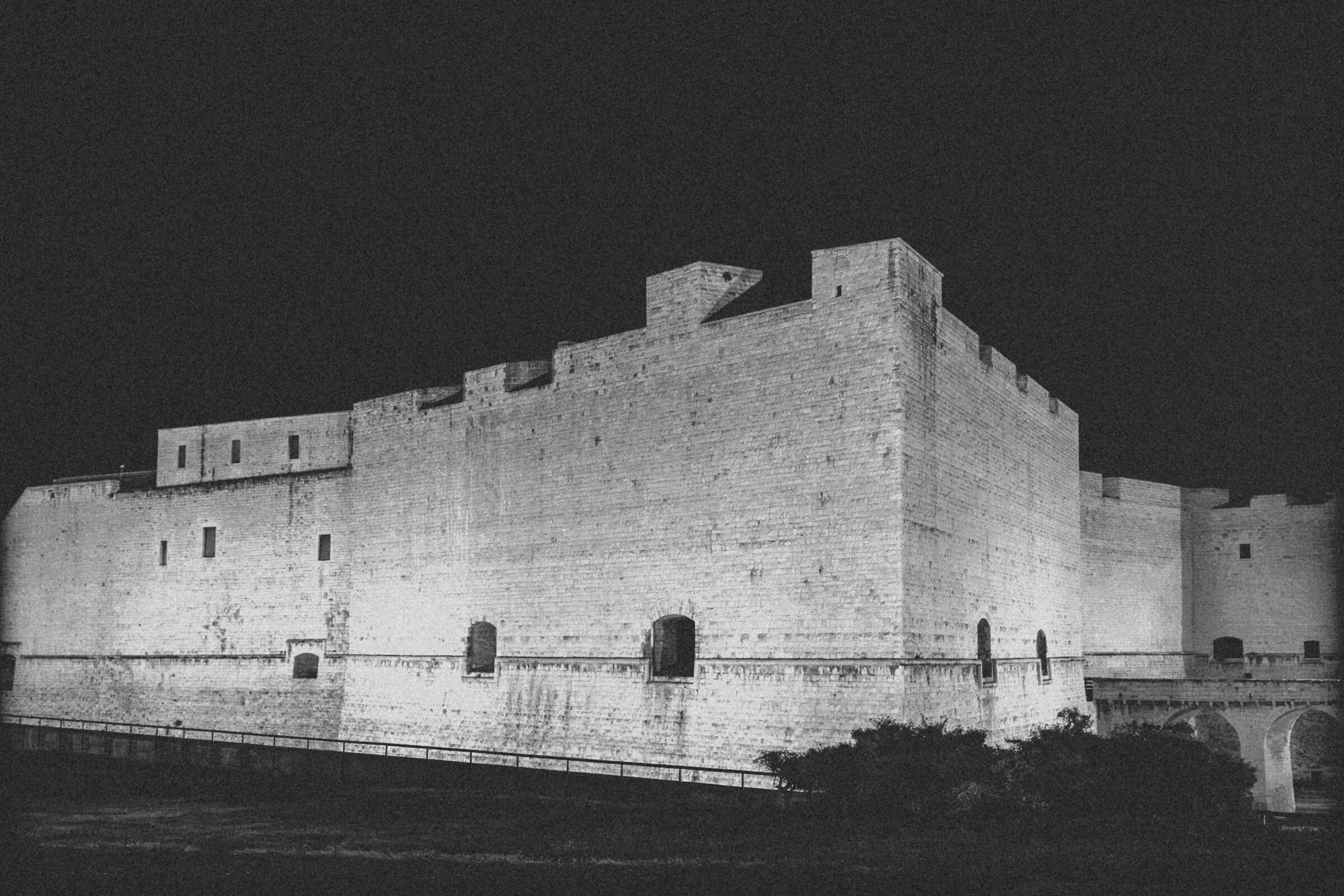 Castello Barletta B&W test
