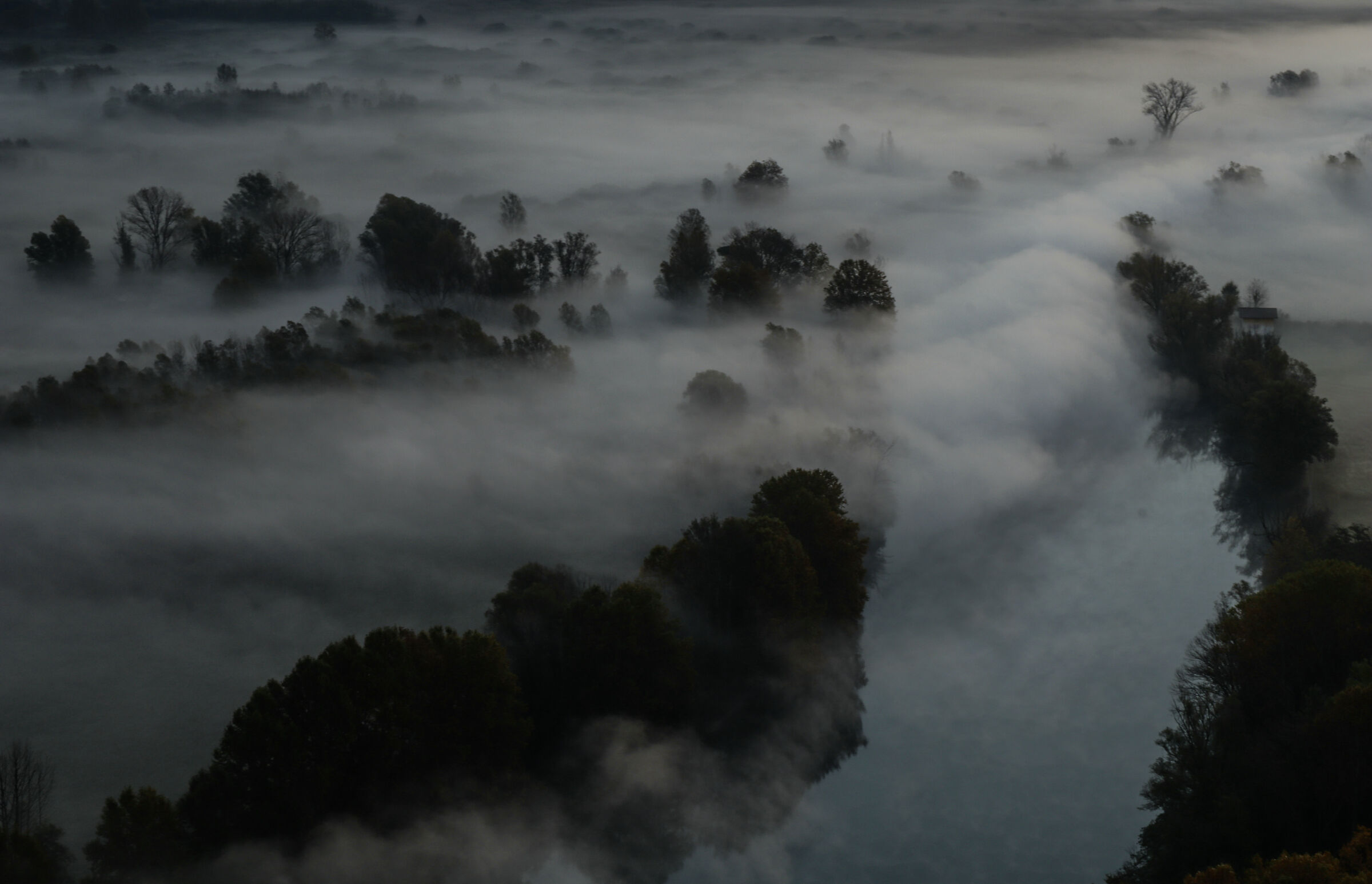 The fog that eats the river
