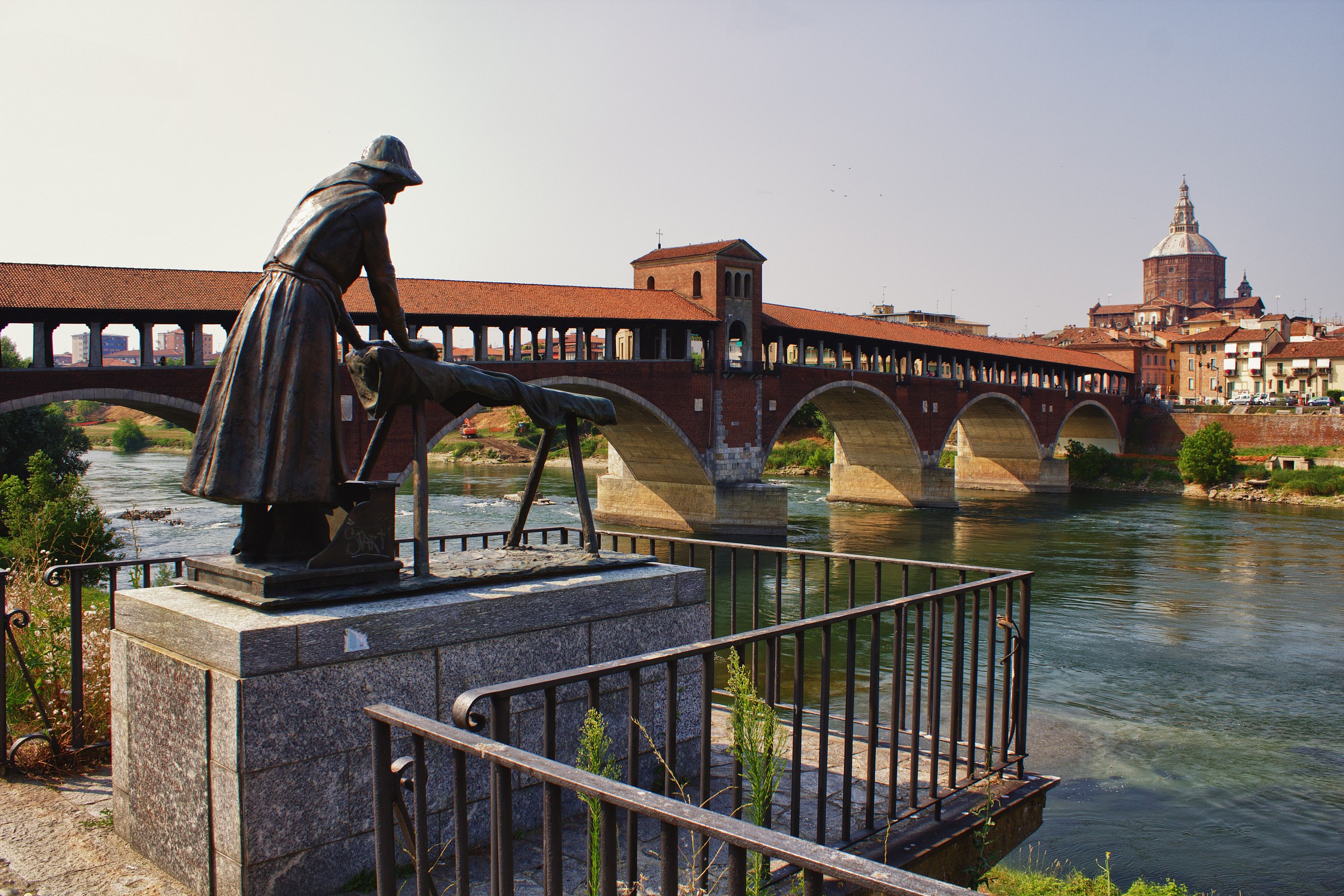 Washerwoman and Ponte Vecchio di Pavia V2