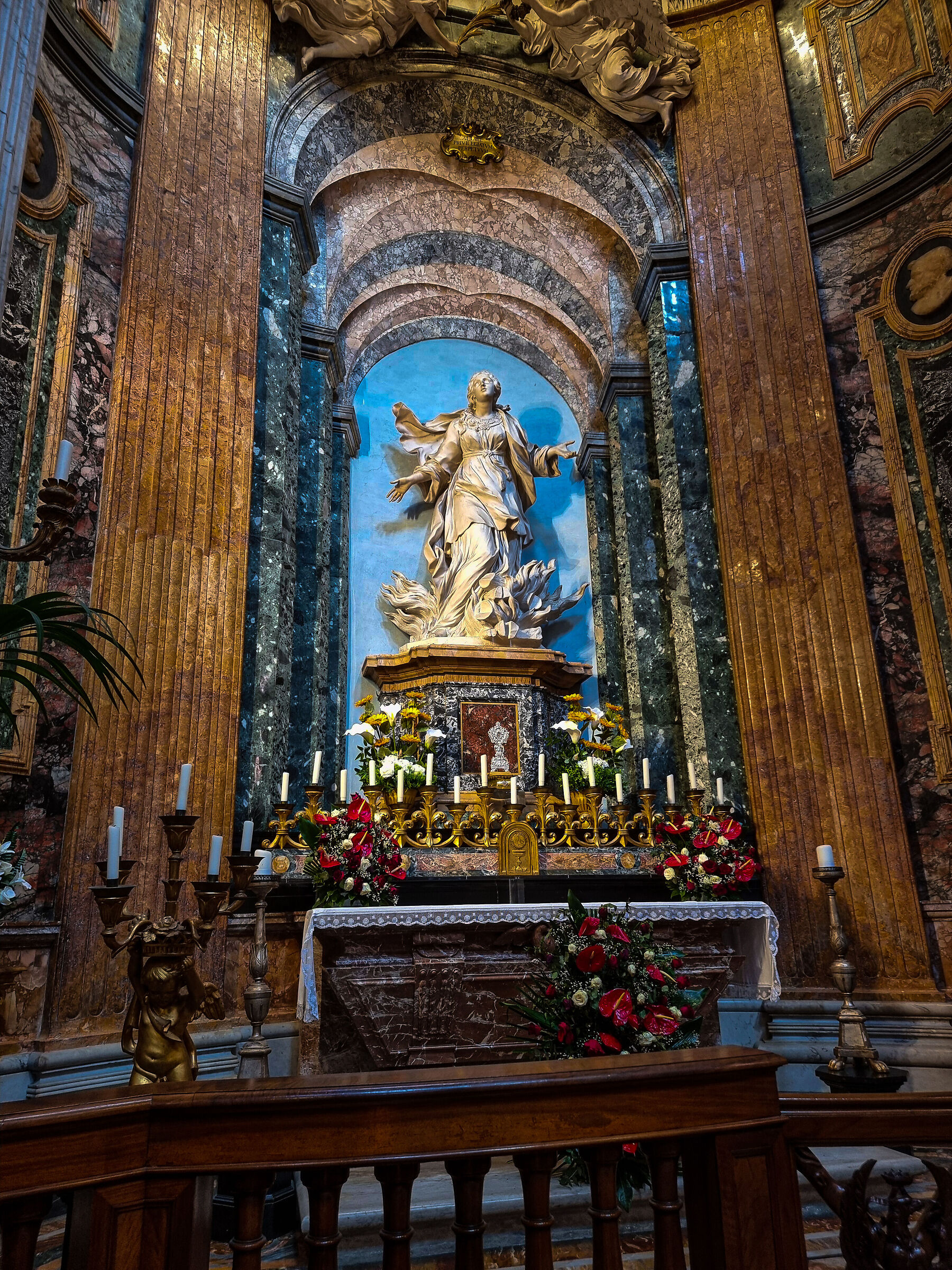 Altare dedicato a Sant'Agnese
