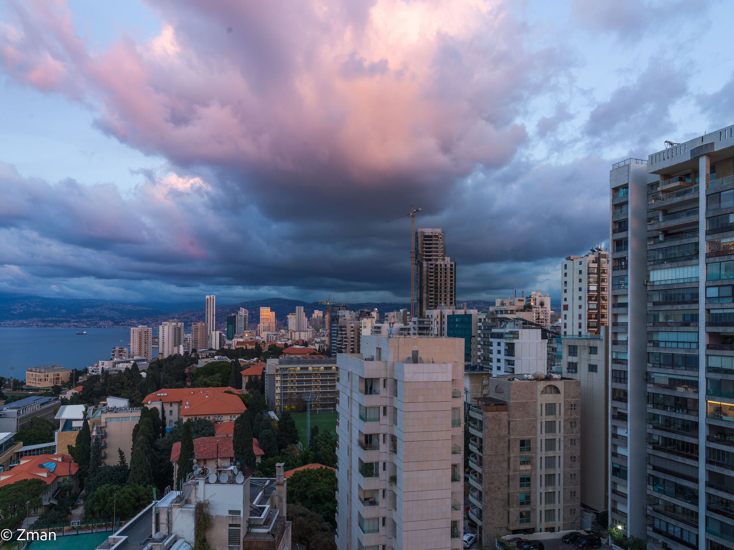 Beirut al tramonto d'inverno