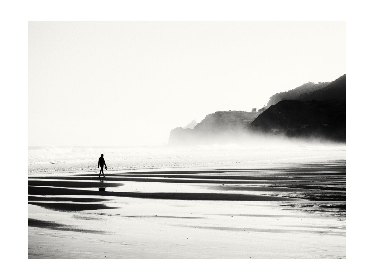 Beach in black and white