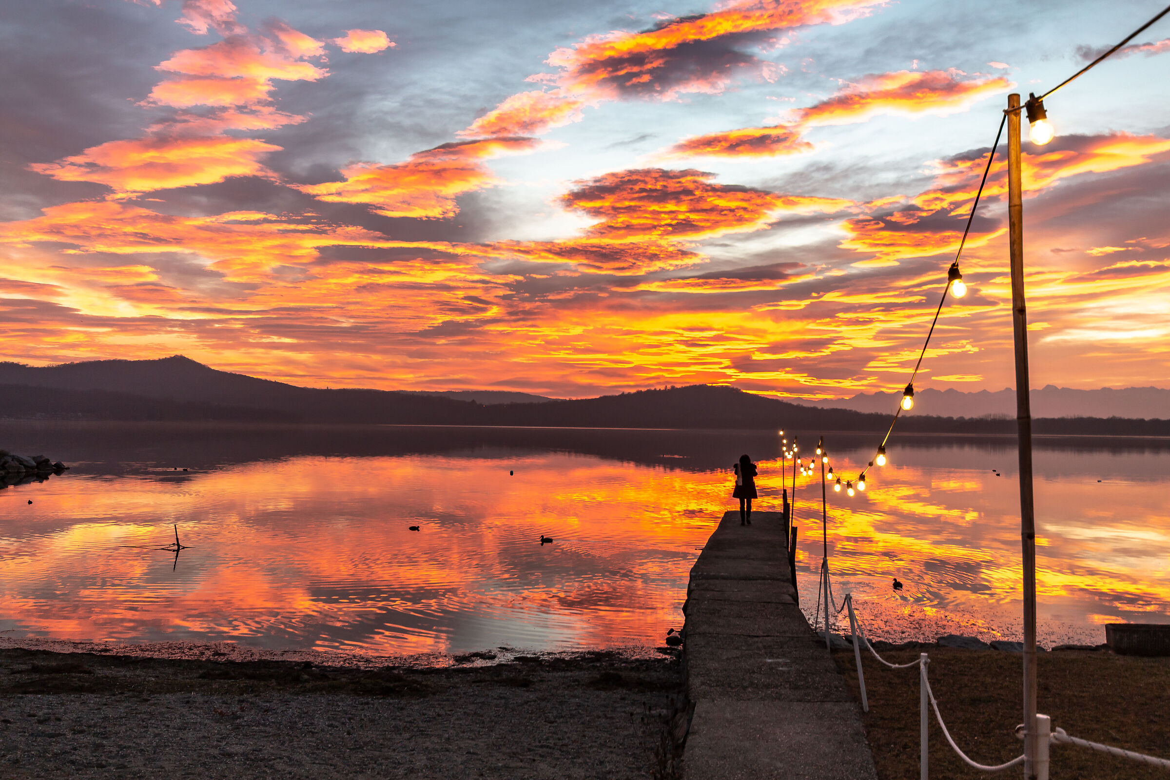 Red in the evening... to Lake Viverone