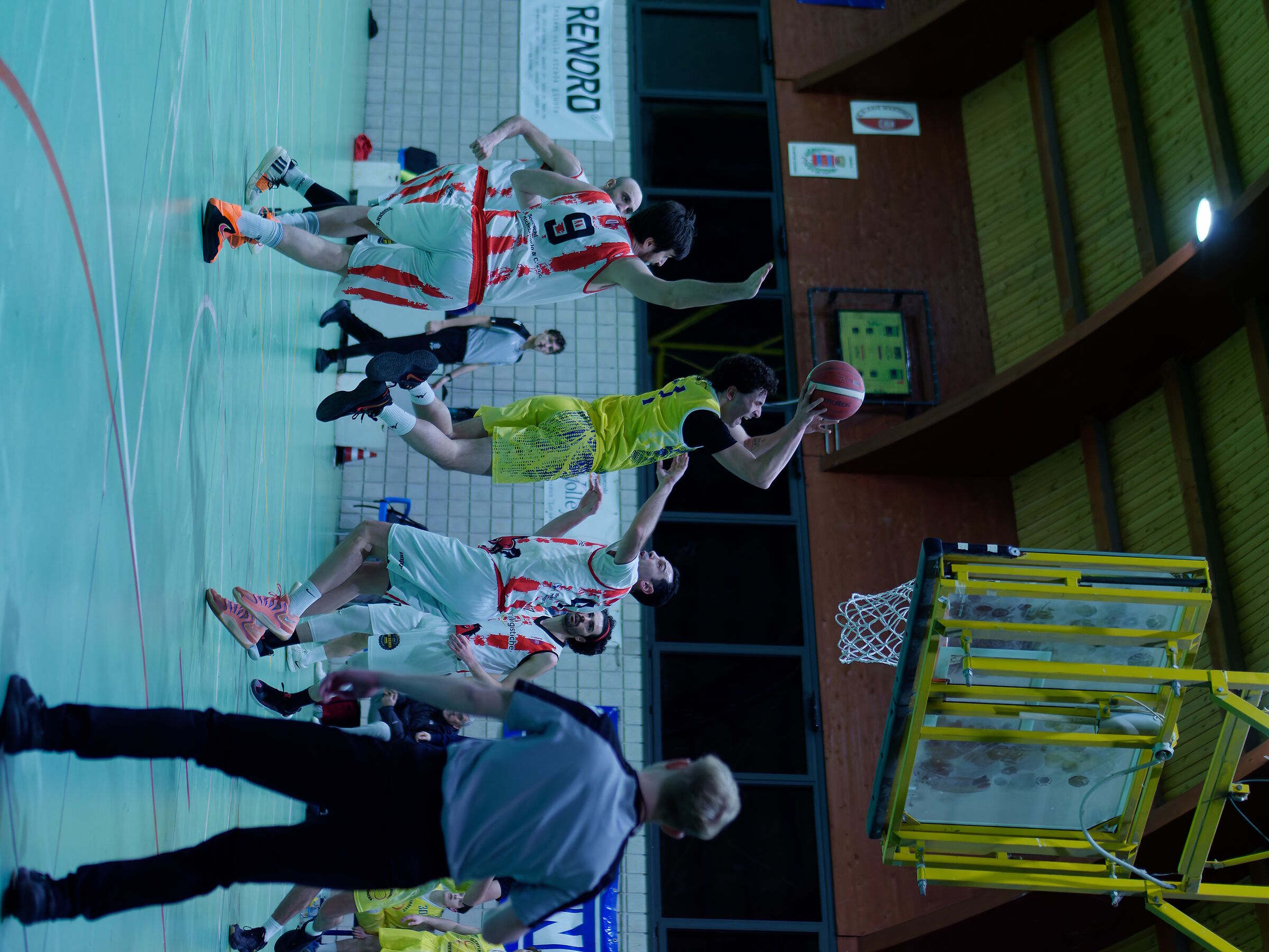 Ahhh ... How hard to go to the basket