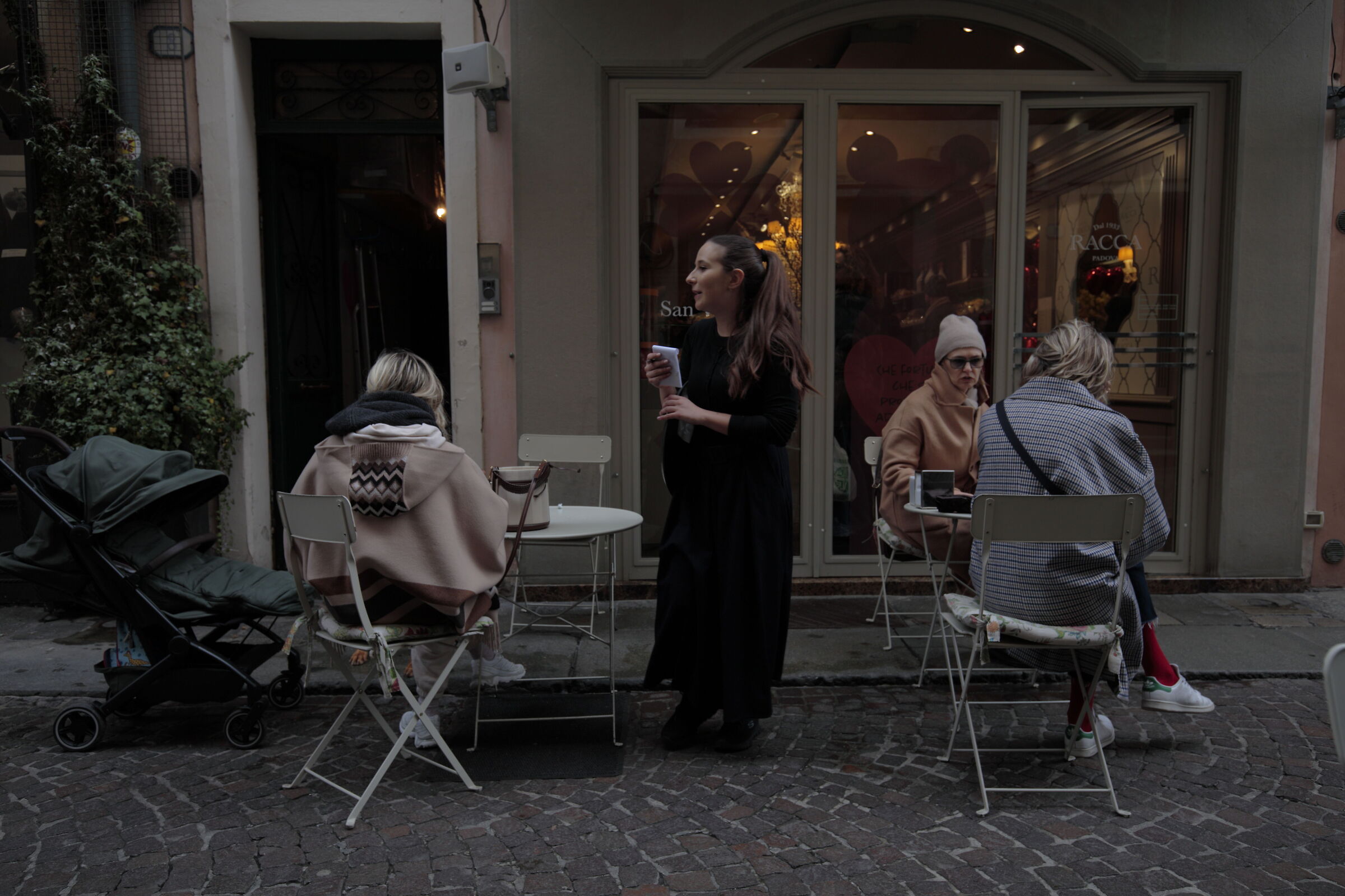 I would like a coffee