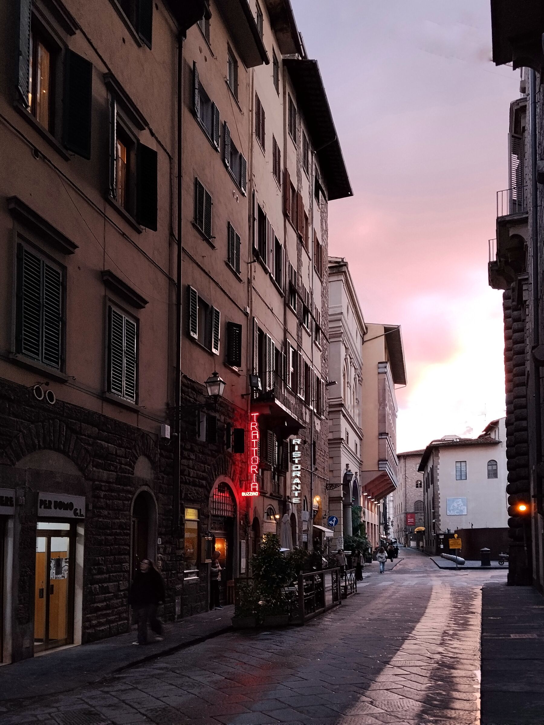 Trattoria per la strada