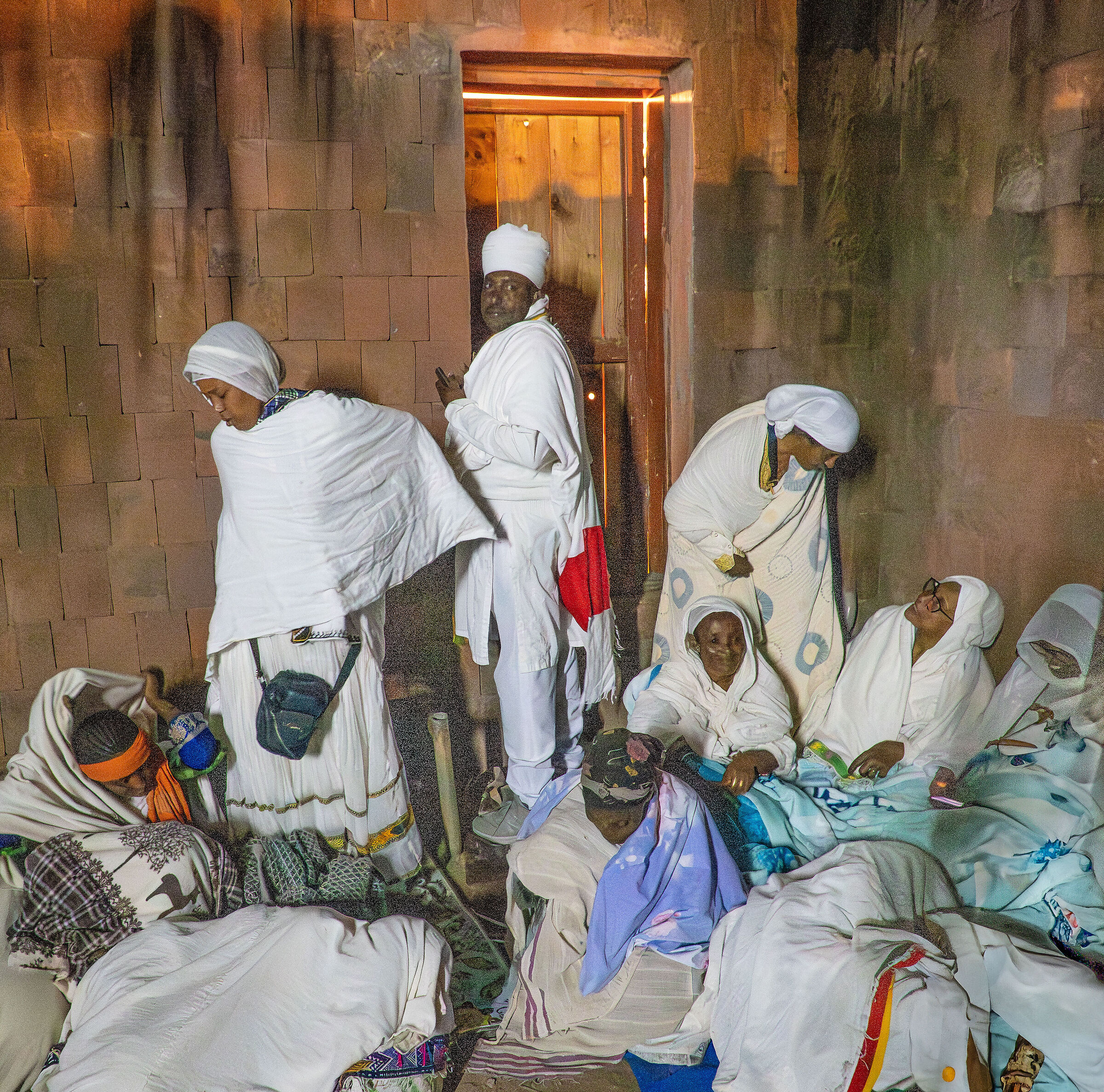 to watch ... there is no more room!