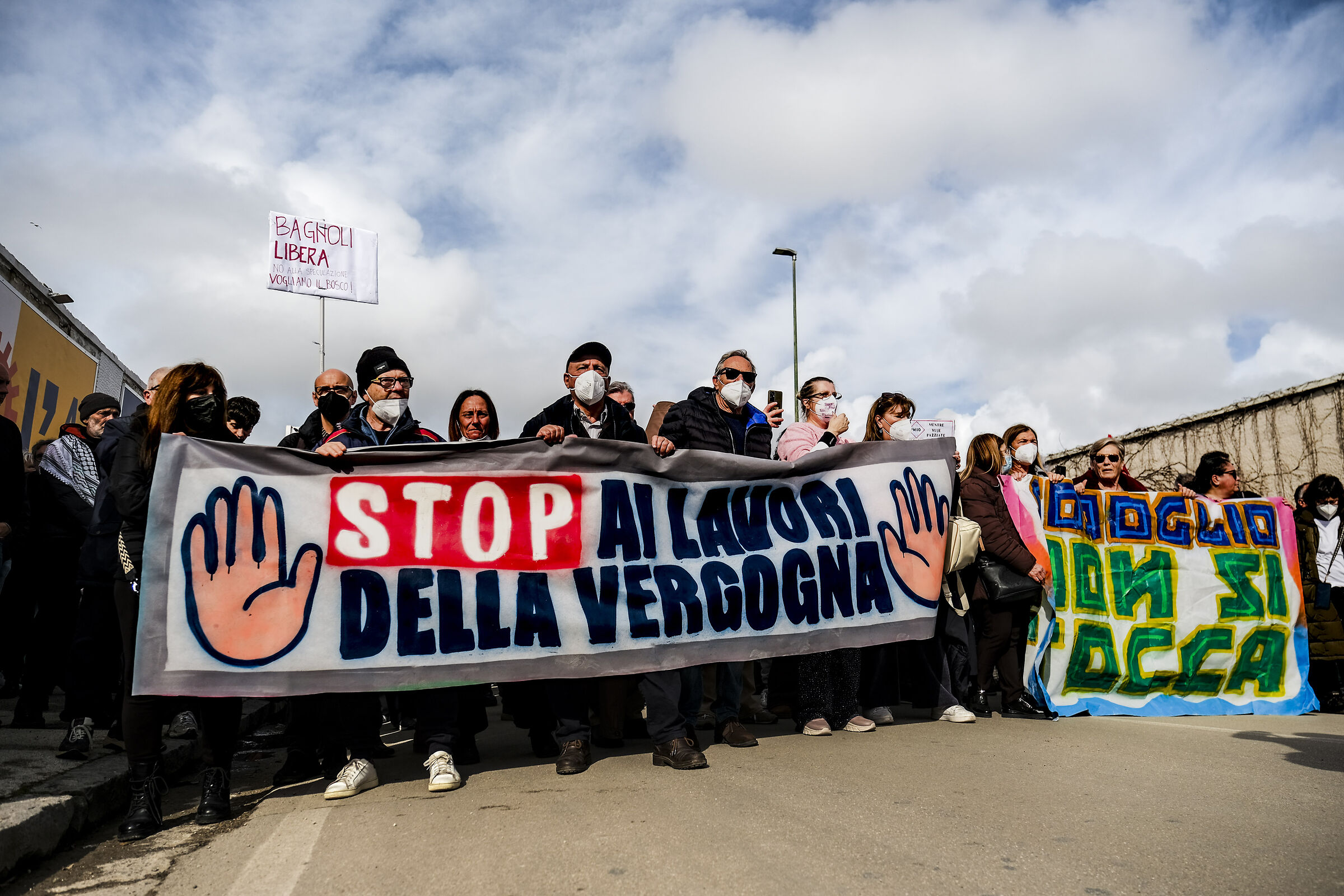 Naples Residents Demonstrate Over America's Cup Plans i