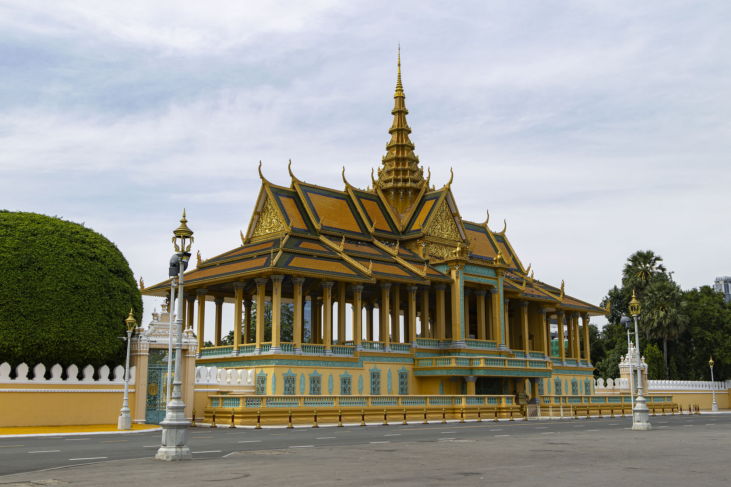 Gateway to Royal House Access - Phnom Penh
