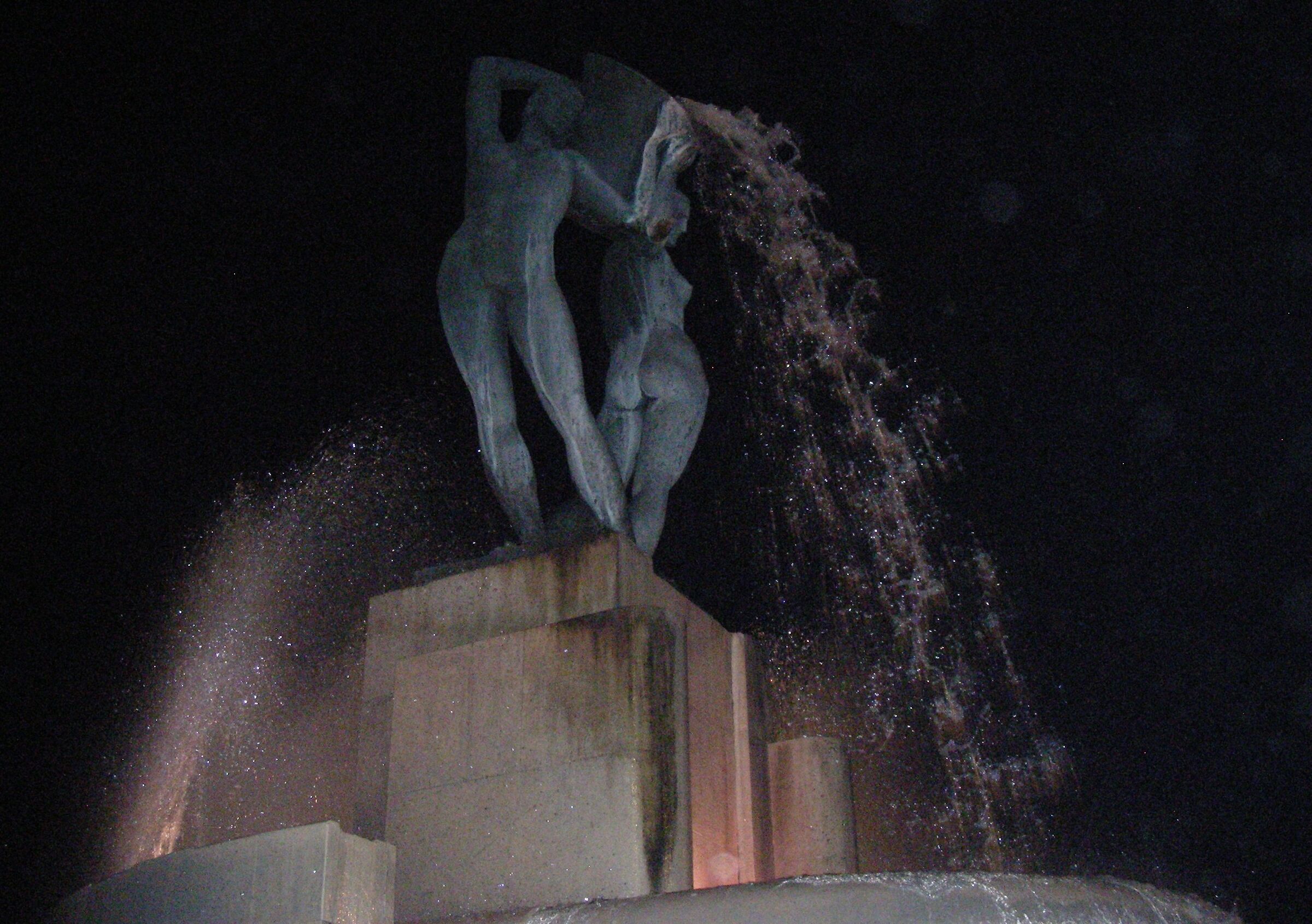 L'Aquila la fontana luminosa