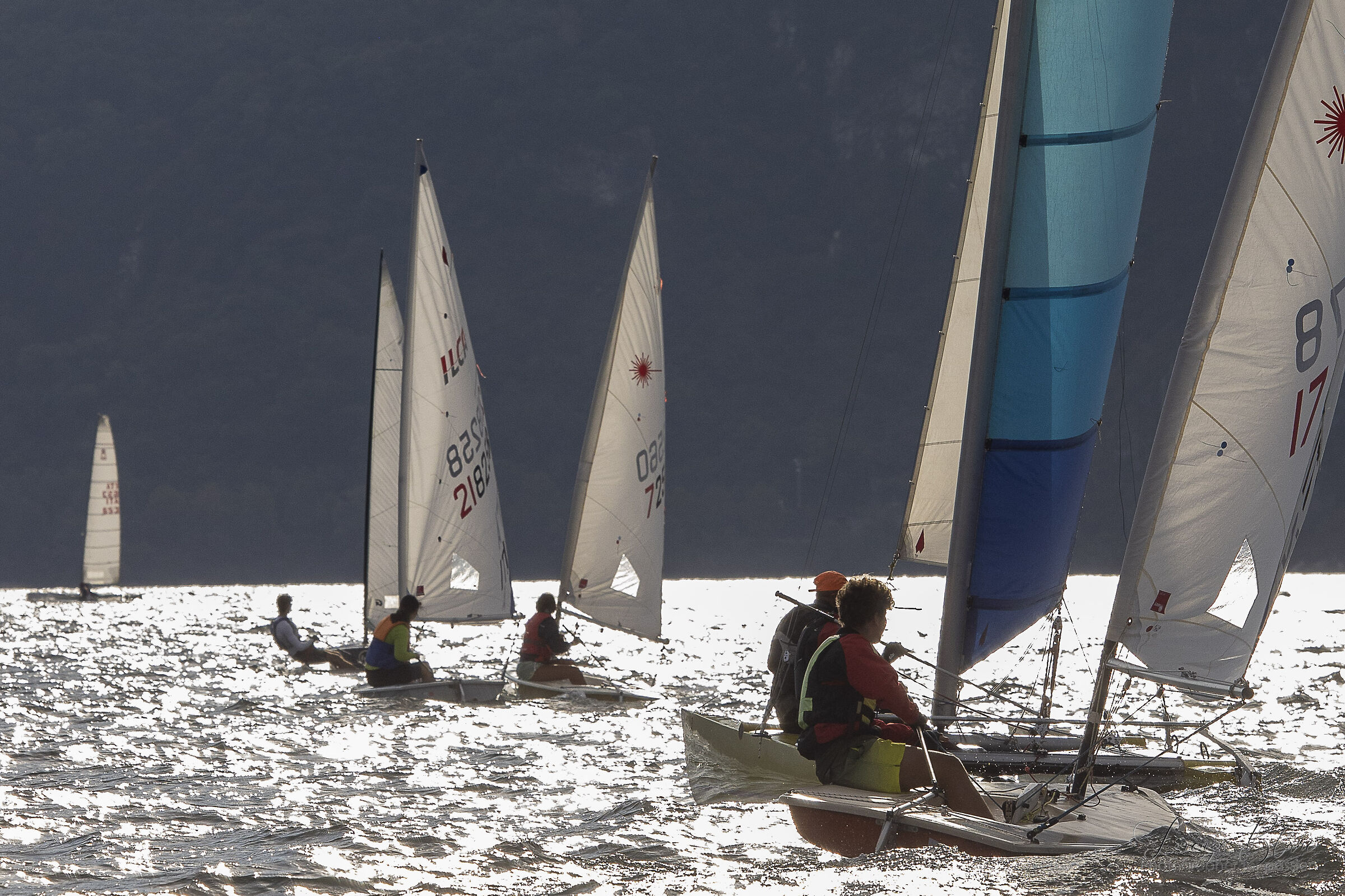 Towards the sun - Intra sailing club (Lake Maggiore)