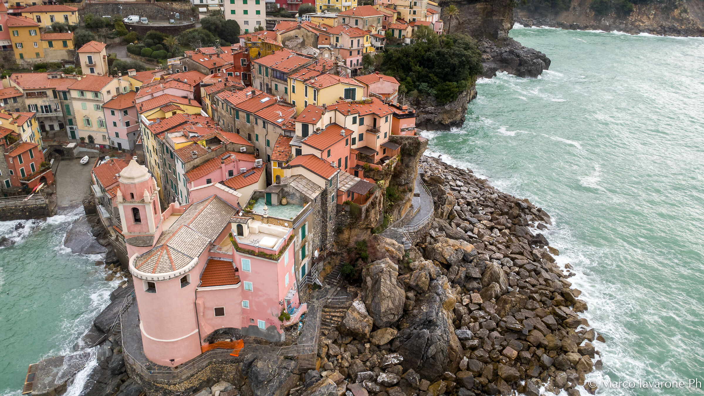 DRONE TOUR ; TELLARO