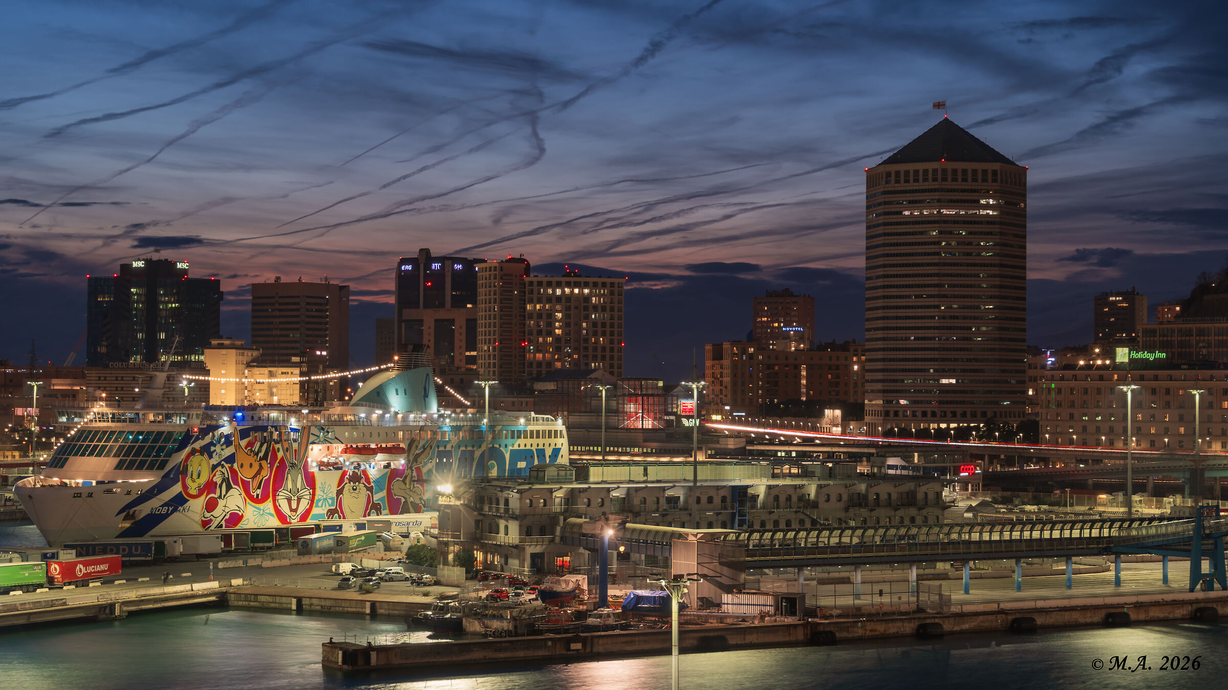 Genova porto ora blu