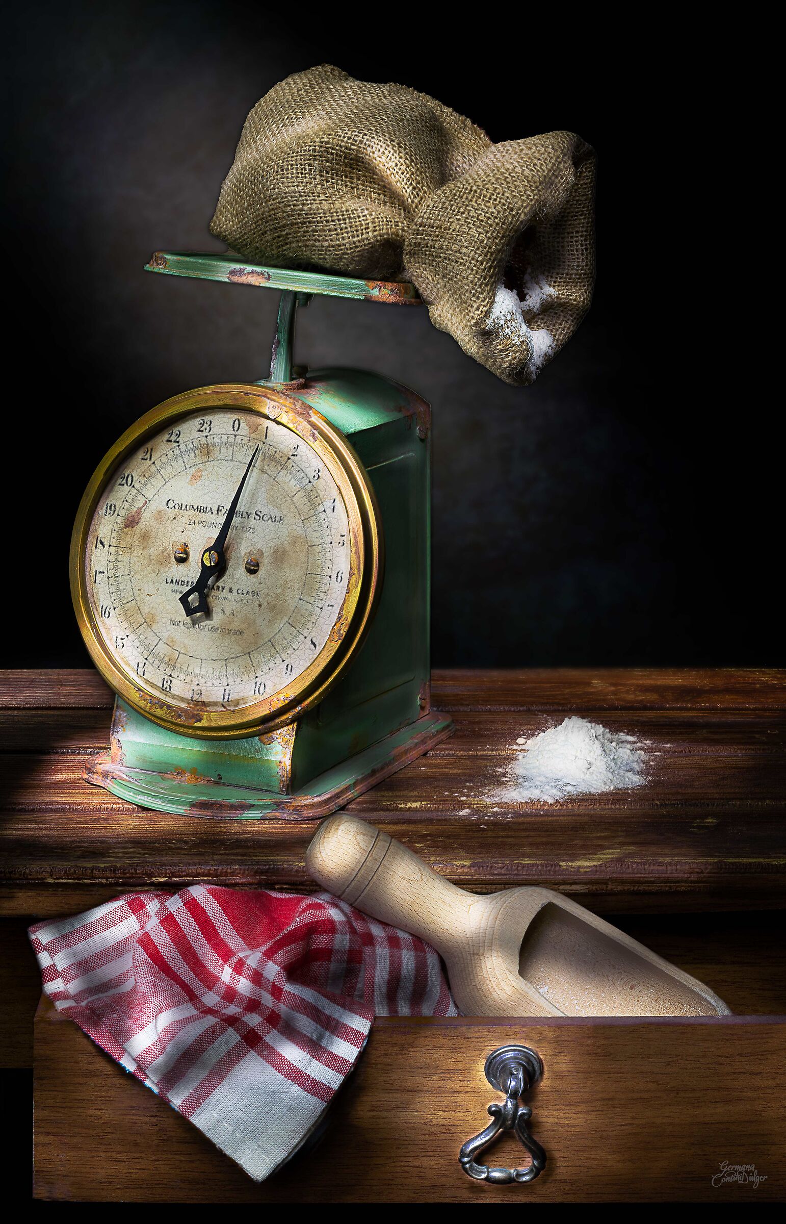 Light painting scales and flour
