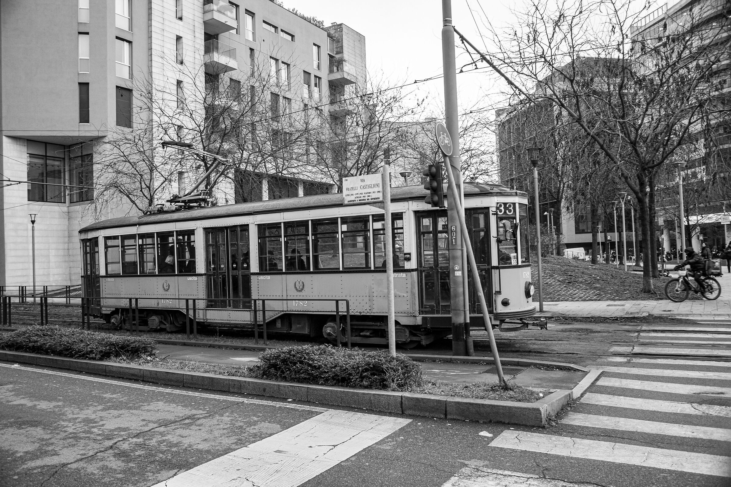 Street Milano Porta Garibaldi