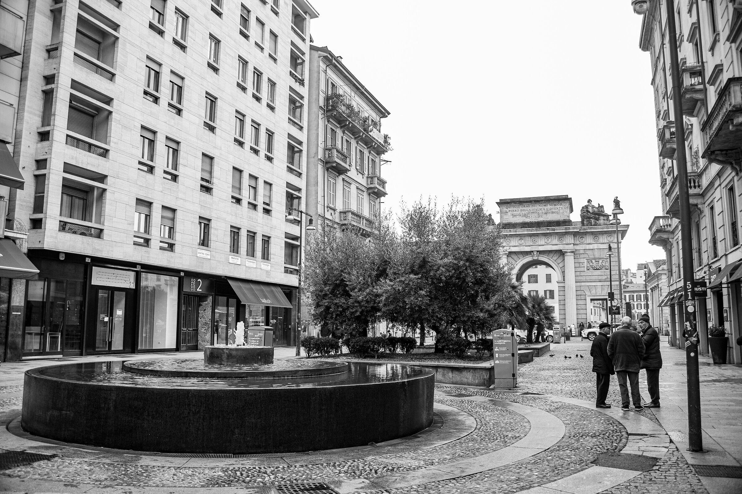 Street Milano Porta Garibaldi