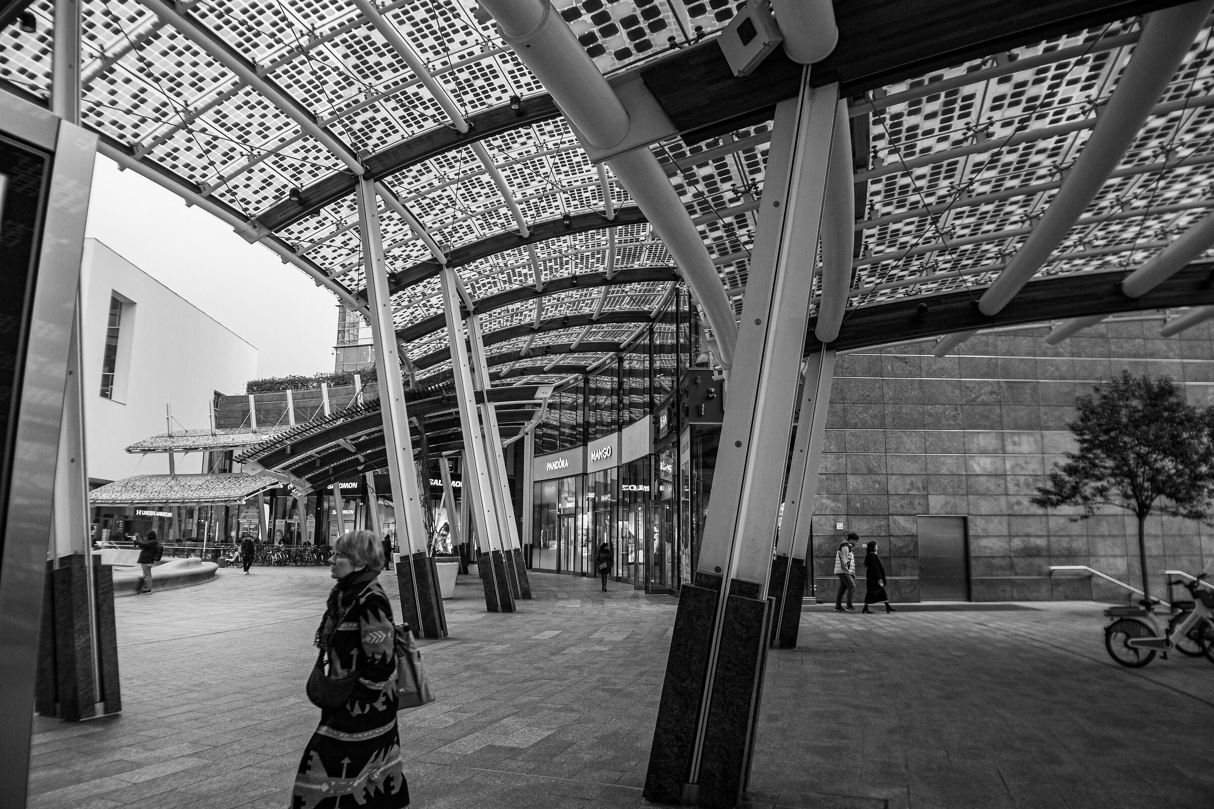 Street Milano Gae Aulenti