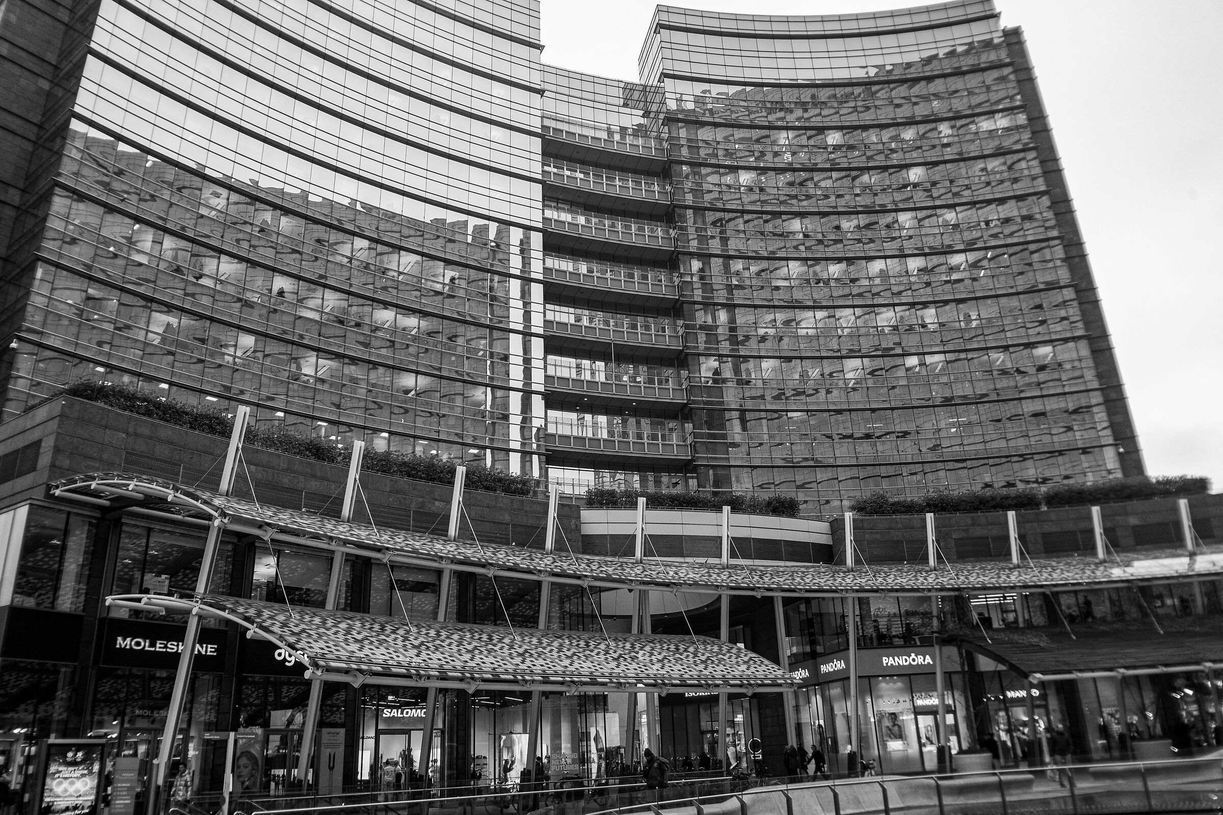 Street Milano Gae Aulenti