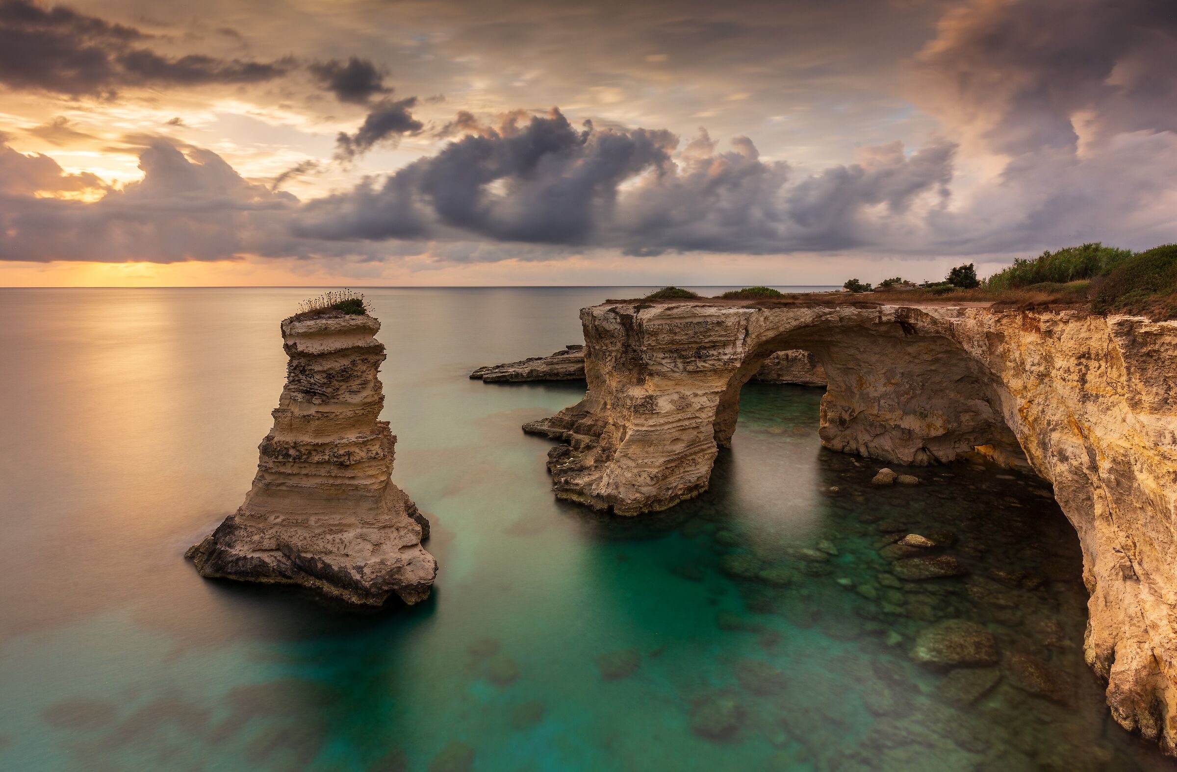 Goodbye bow of lovers